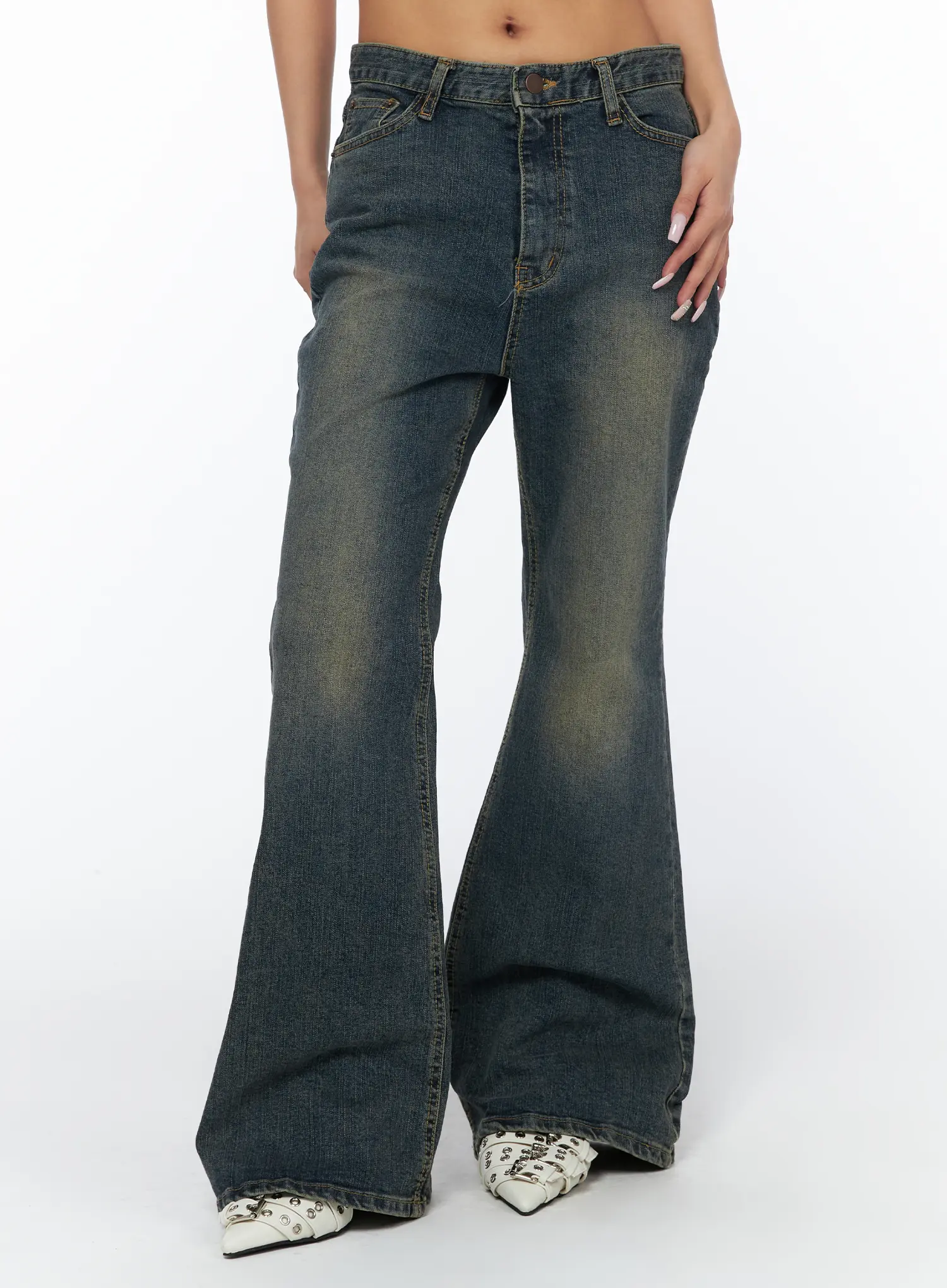 Legacy Washed Flare Jeans CA517