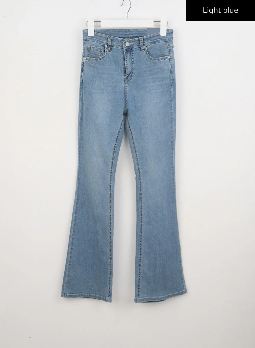 Light Wash Bootcut Jeans CY330 - Image 14
