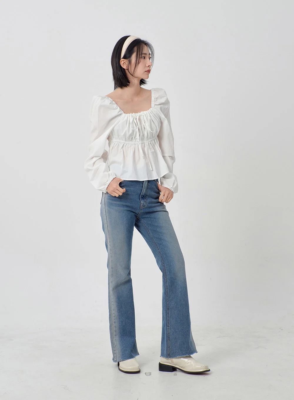 Light Washed Bootcut Jeans OD27 - Image 12