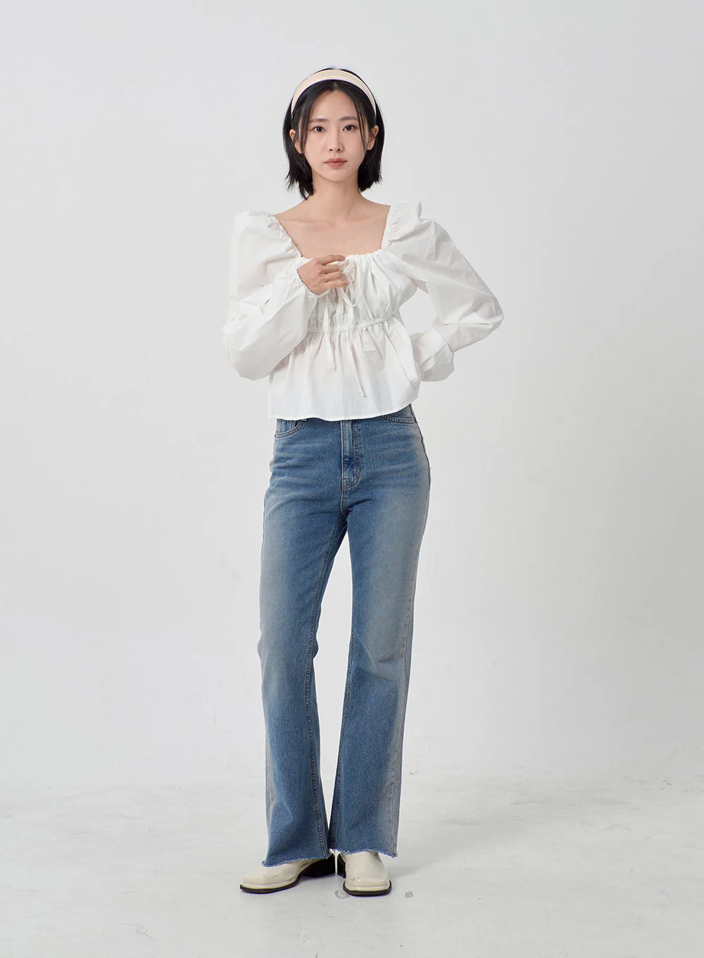 Light Washed Bootcut Jeans OD27 - Image 2