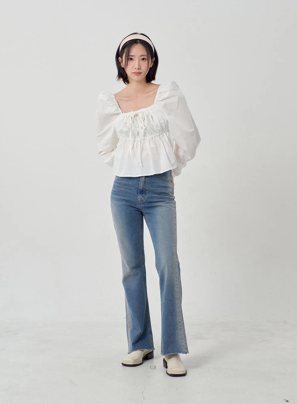 Light Washed Bootcut Jeans OD27 - Image 5