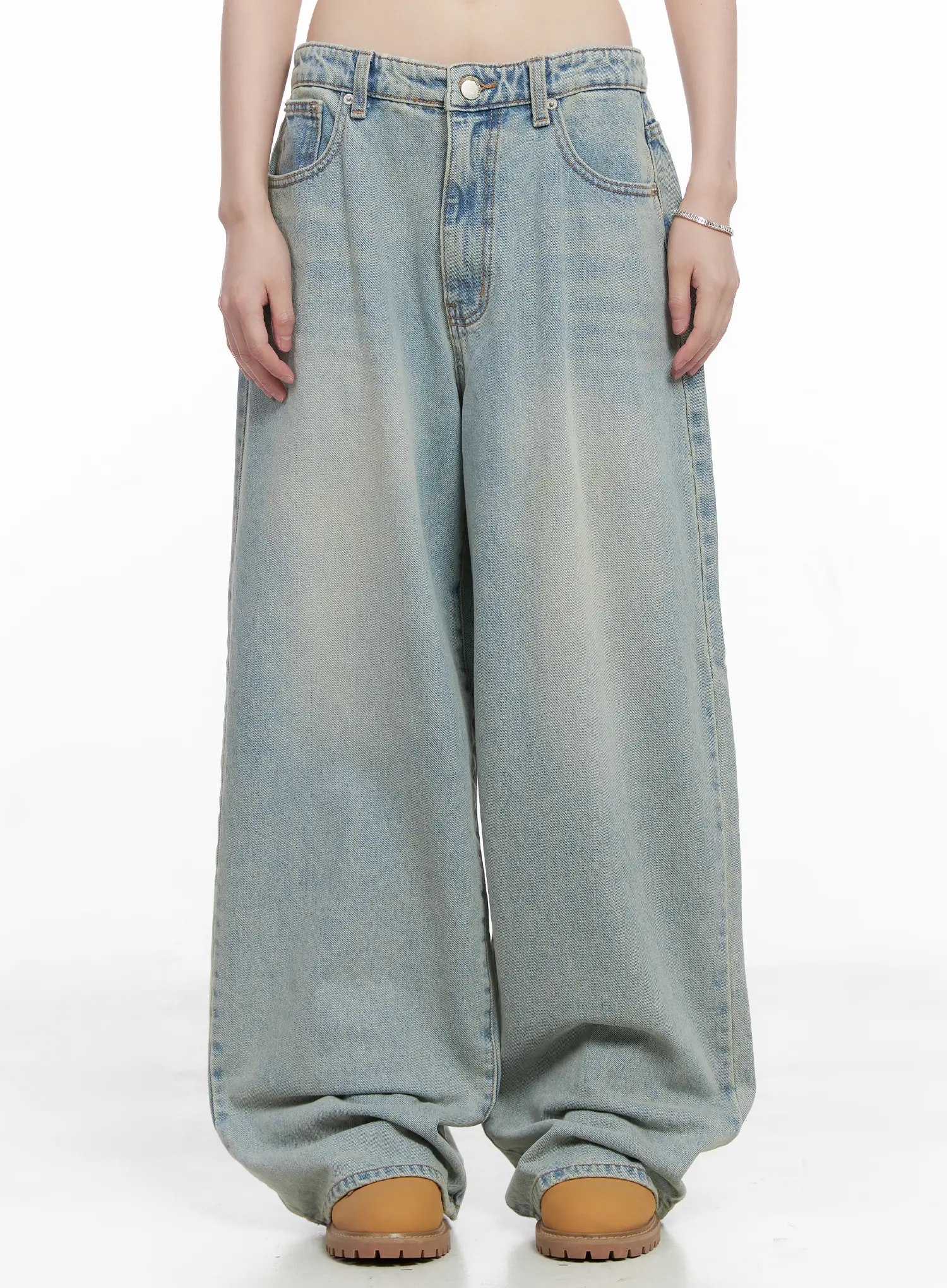 Lilly Light Wash Baggy Jeans CG519 - Image 2