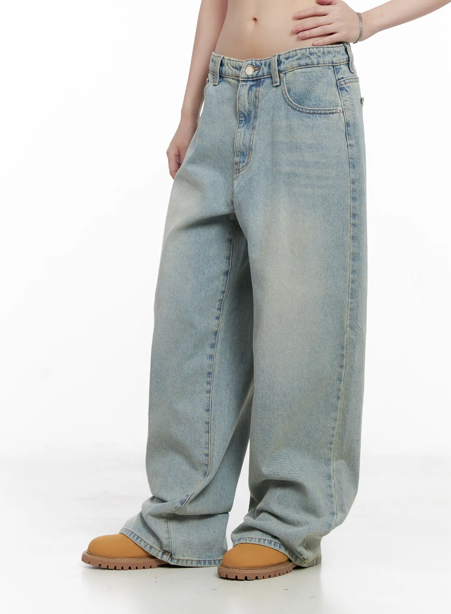 Lilly Light Wash Baggy Jeans CG519 - Image 4
