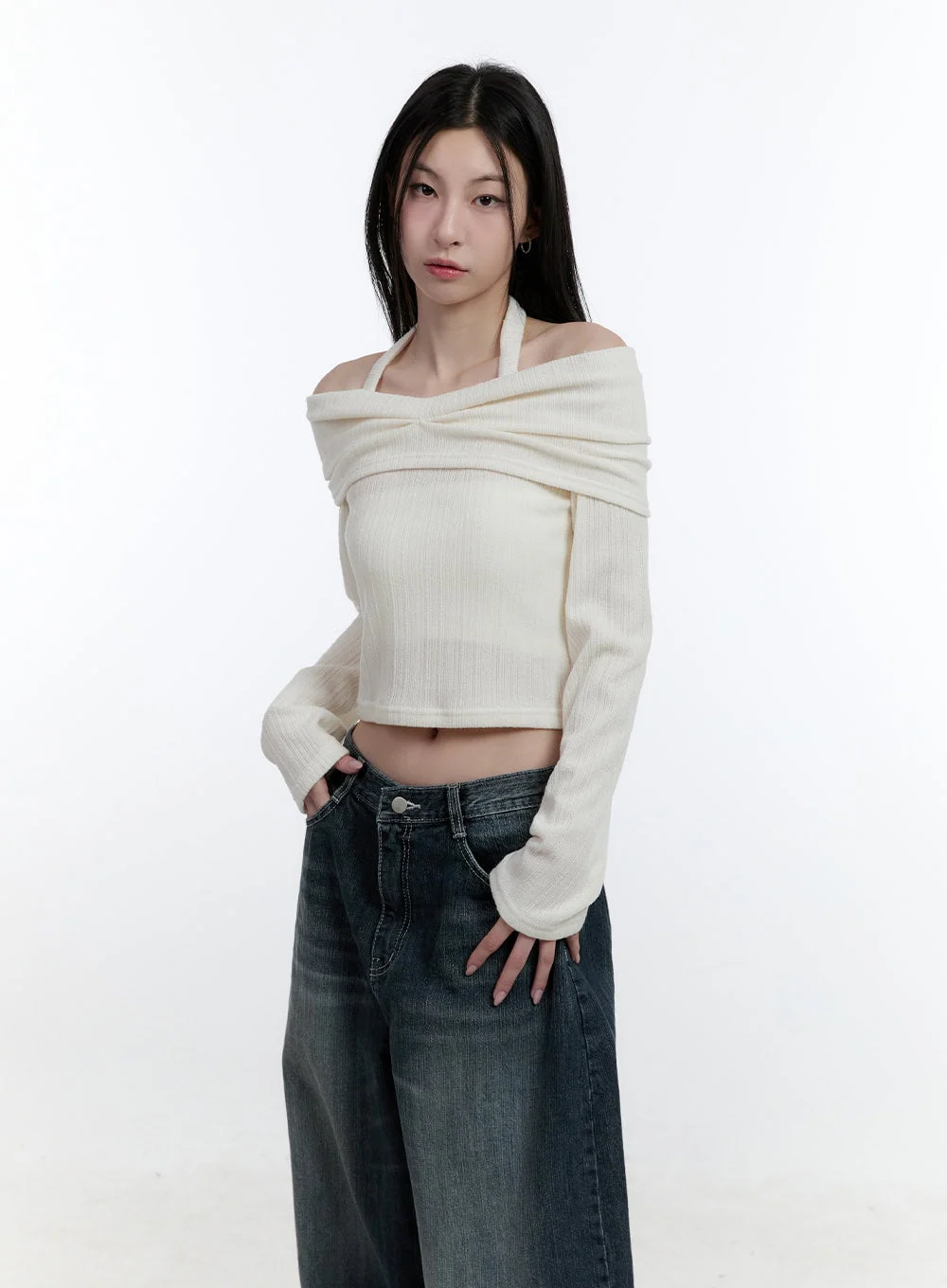 Long-Sleeve Off-Shoulder Halter Crop Top CJ520 - Image 4