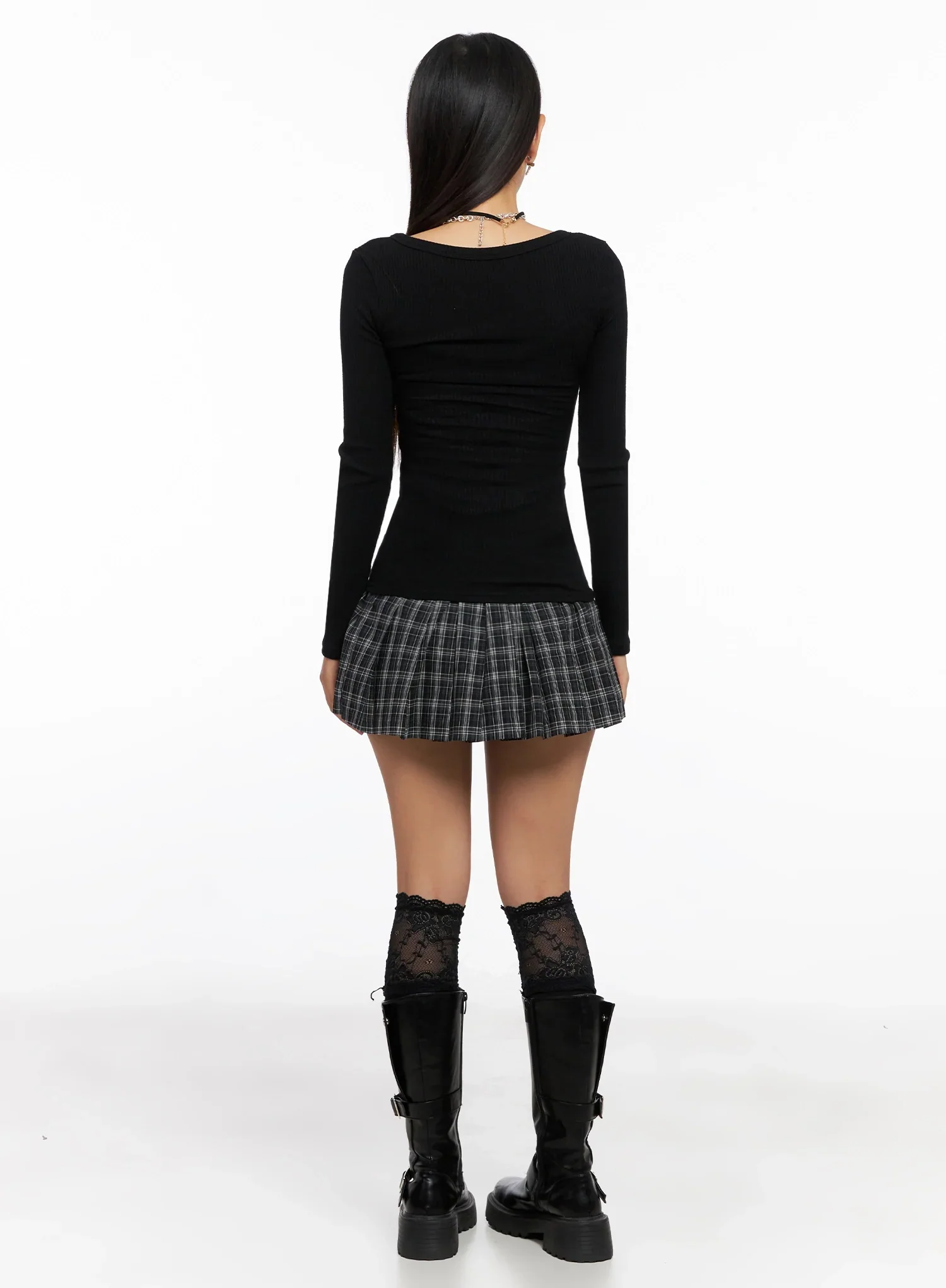 Long Sleeve V-Neck Tee IG527 - Image 10