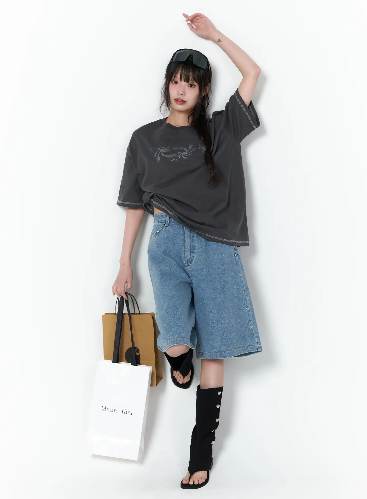 Loose Fit Graphic Stitch T-Shirt CA529 - Image 3