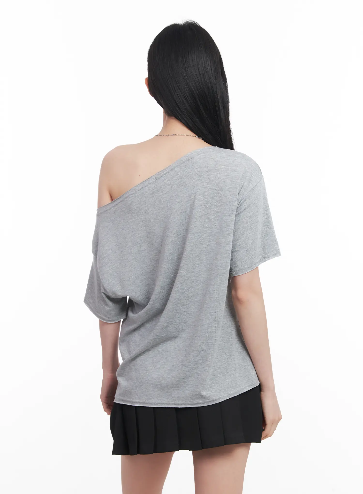 Loose-Fit One-Shoulder Graphic Tee CU511 - Image 8