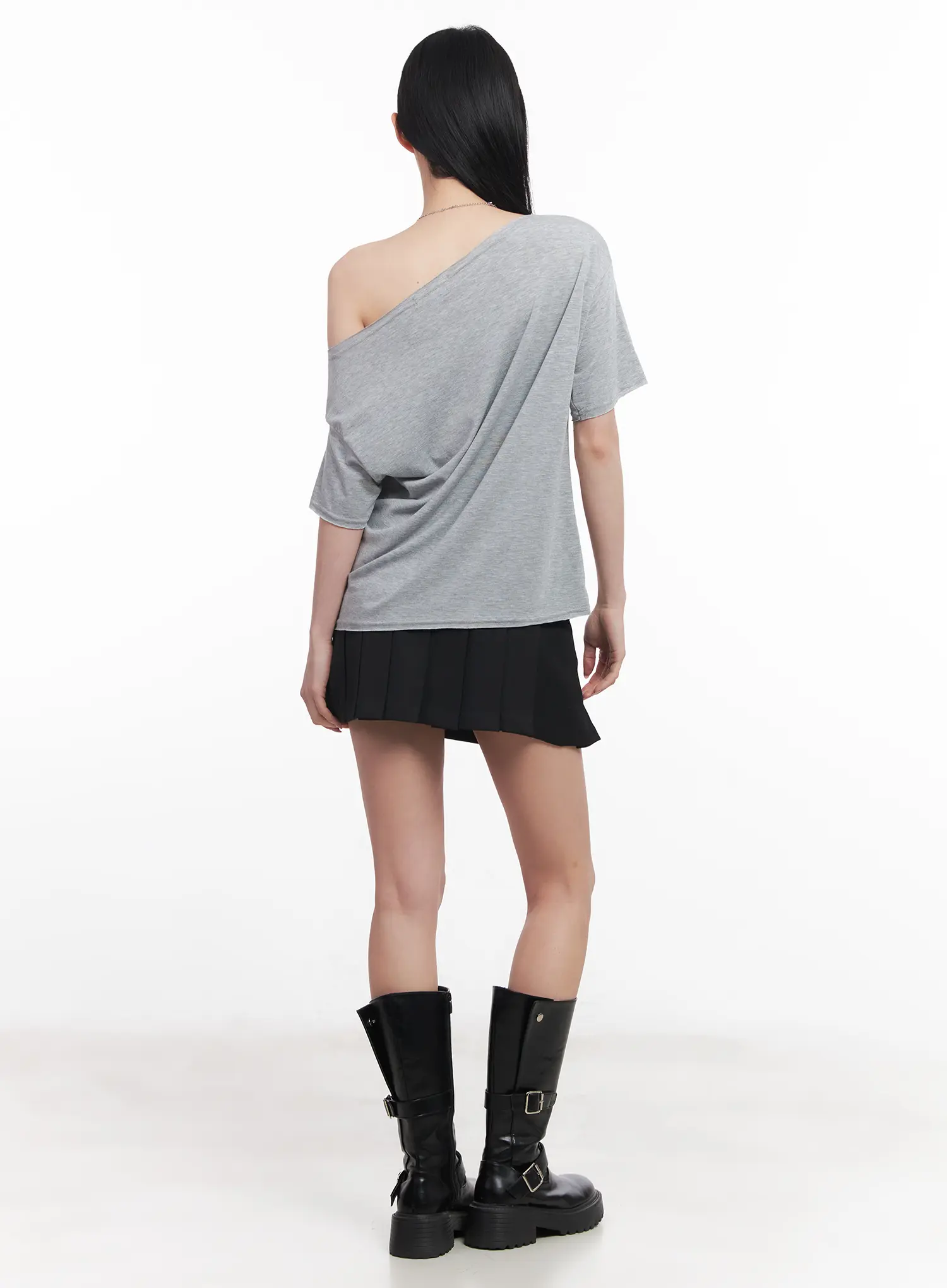 Loose-Fit One-Shoulder Graphic Tee CU511 - Image 9