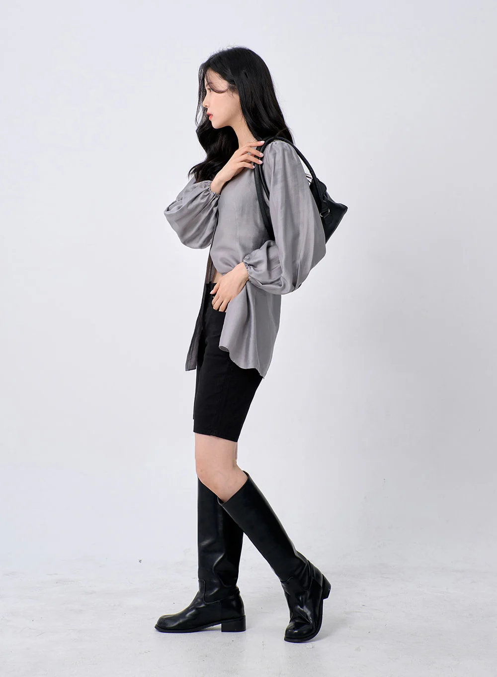 Low Rise Biker Shorts OM331 - Image 4