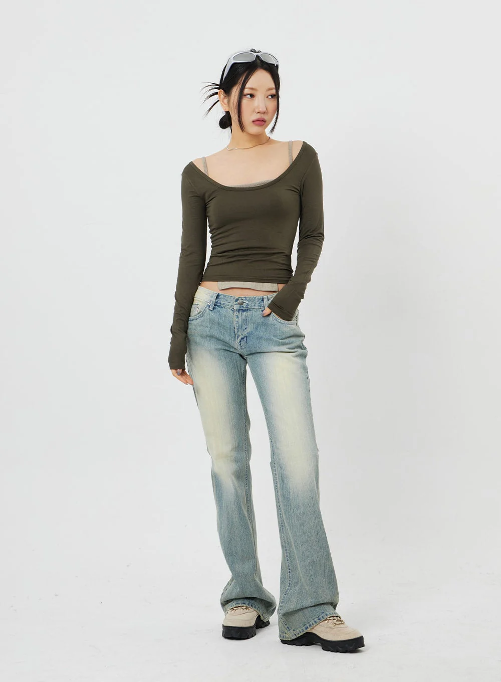 Low Rise Bootcut Jeans CF315 - Image 13