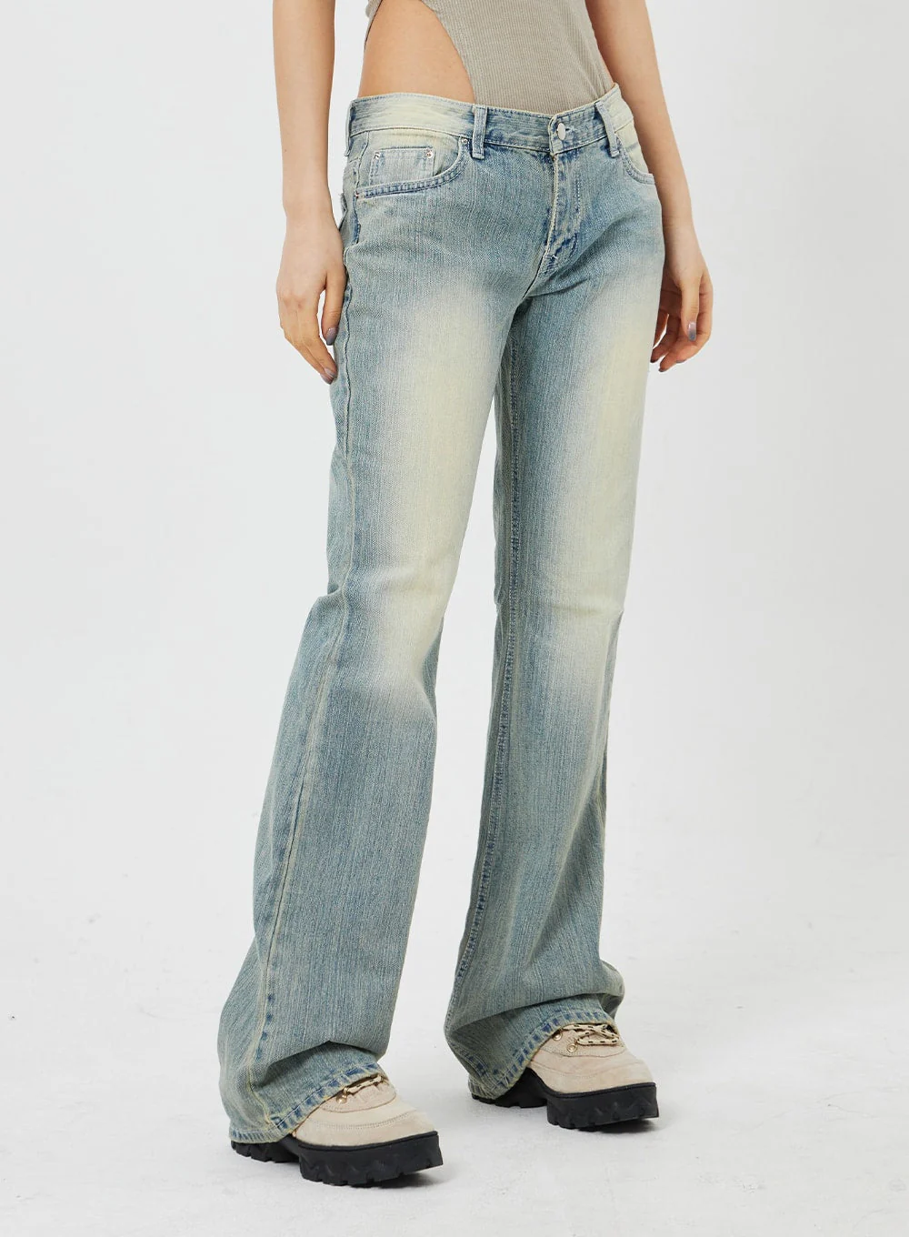 Low Rise Bootcut Jeans CF315 - Image 5