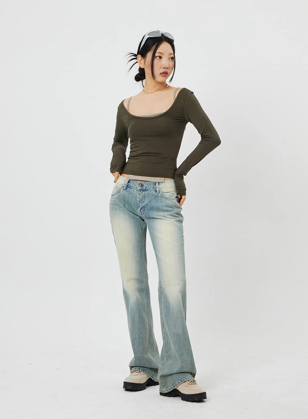 Low Rise Bootcut Jeans CF315 - Image 7