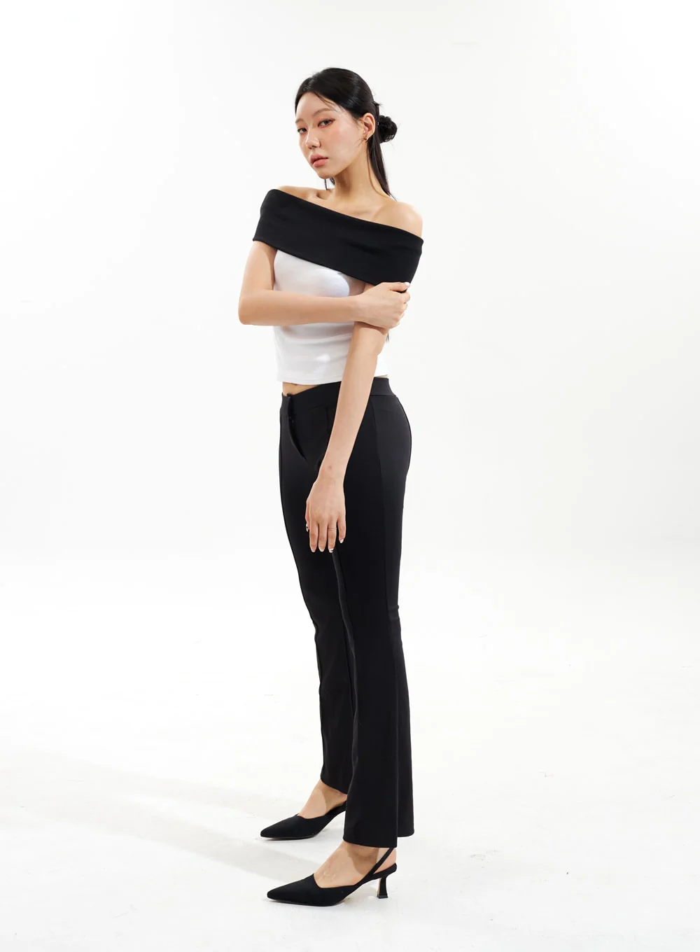 Low Rise Bootcut Pants IU312 - Image 10