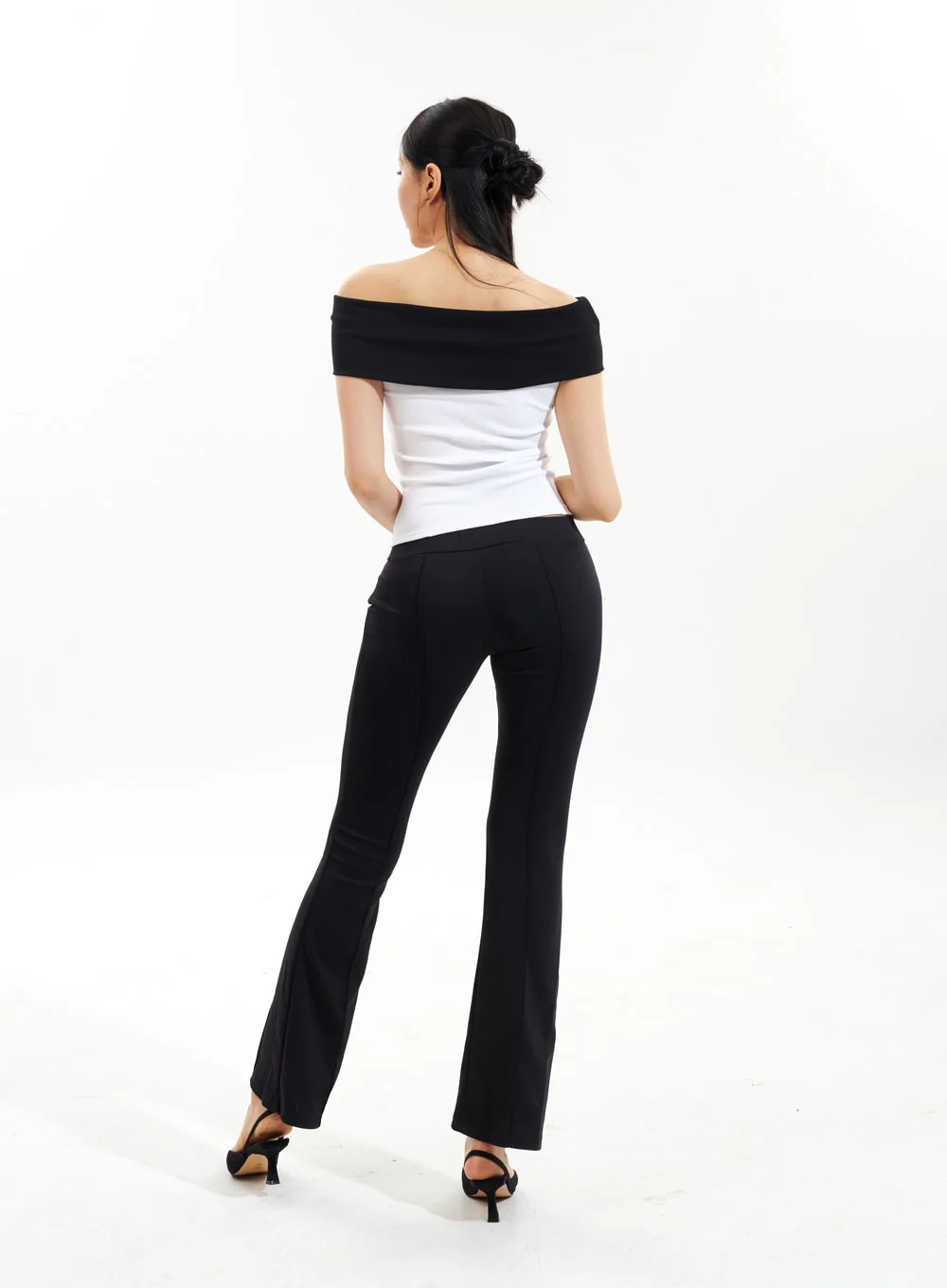 Low Rise Bootcut Pants IU312 - Image 11