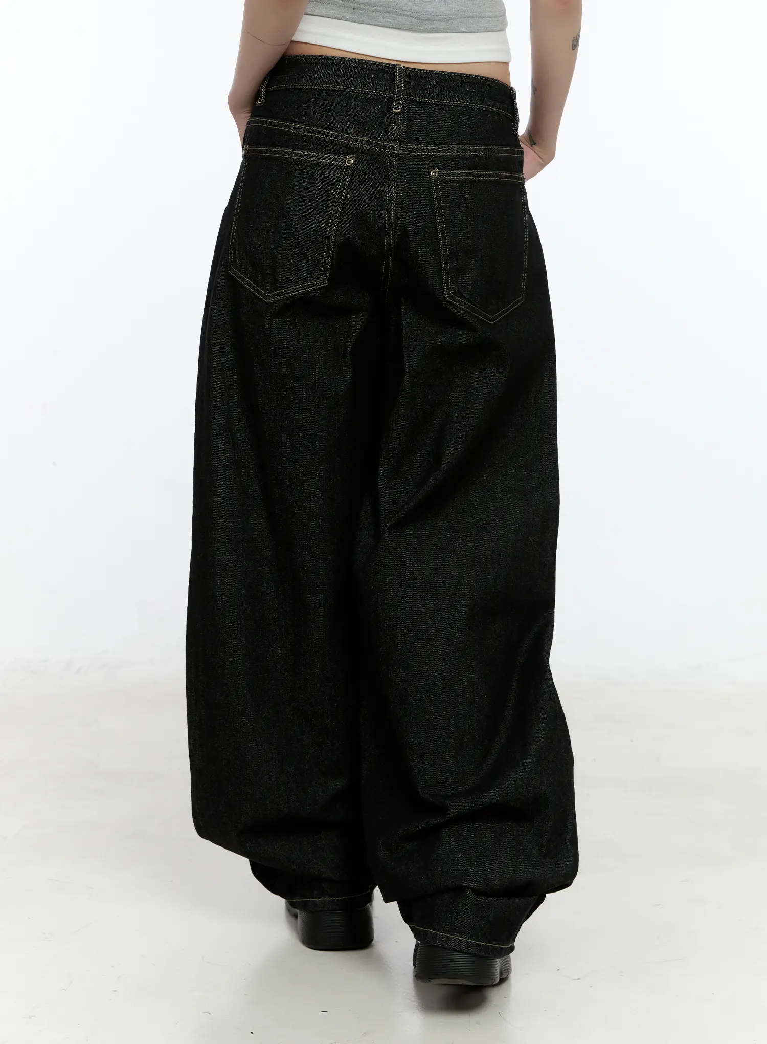 Maryam Low-Rise Dark-Washed Jeans CN517 - Image 4