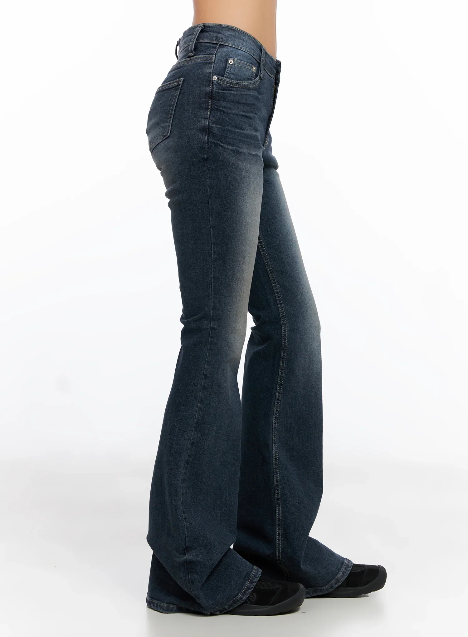 Melina Low-Rise Flare Jeans CO514 - Image 5