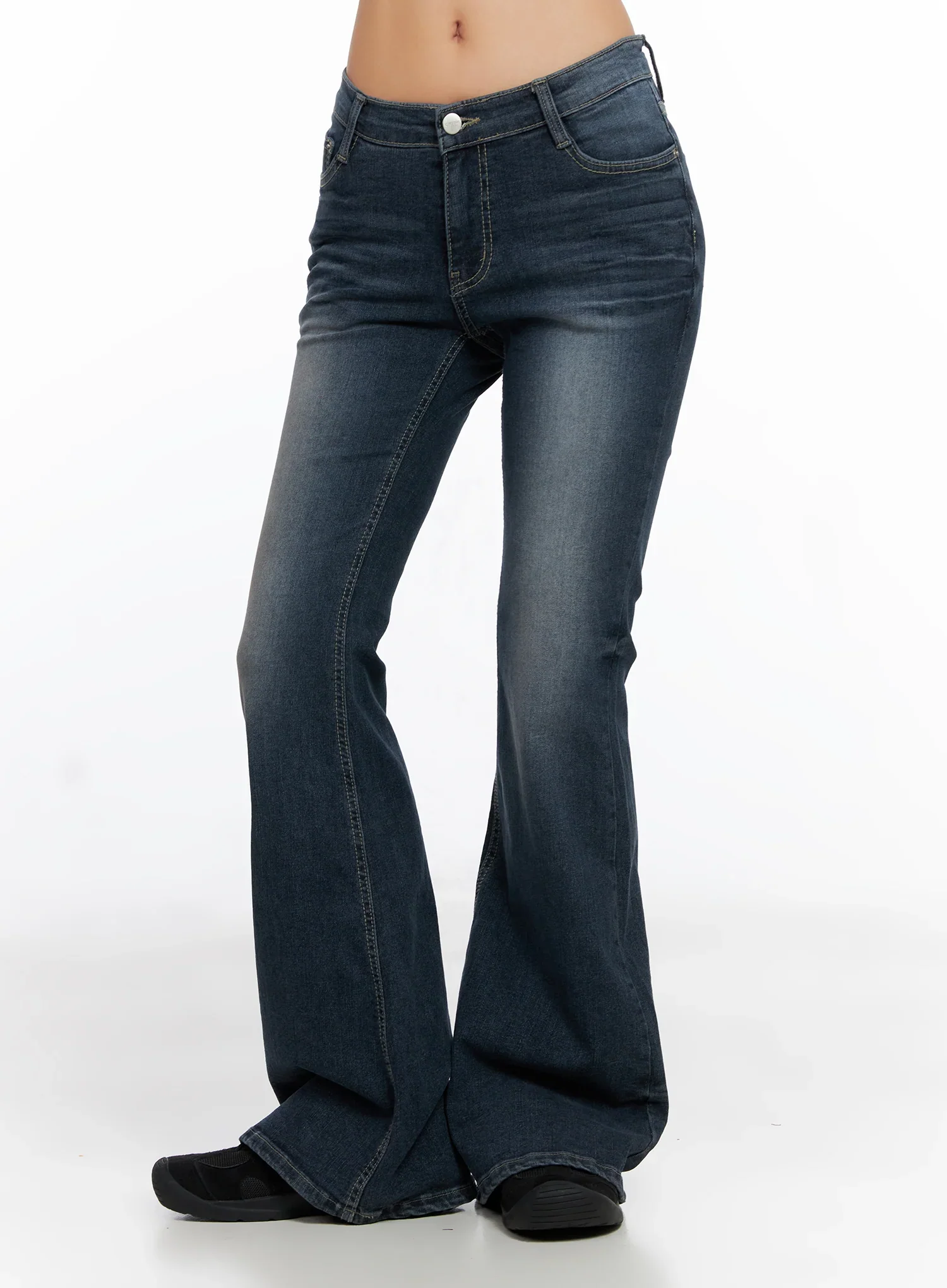Melina Low-Rise Flare Jeans CO514 - Image 6