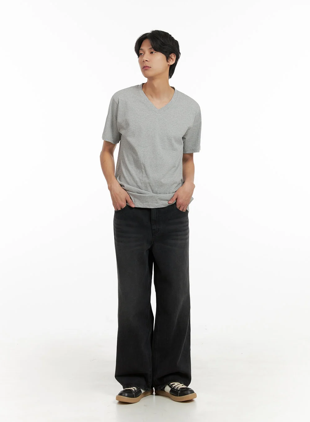 Men's Basic V-Neck T-Shirt (Gray) IY410 - Image 2
