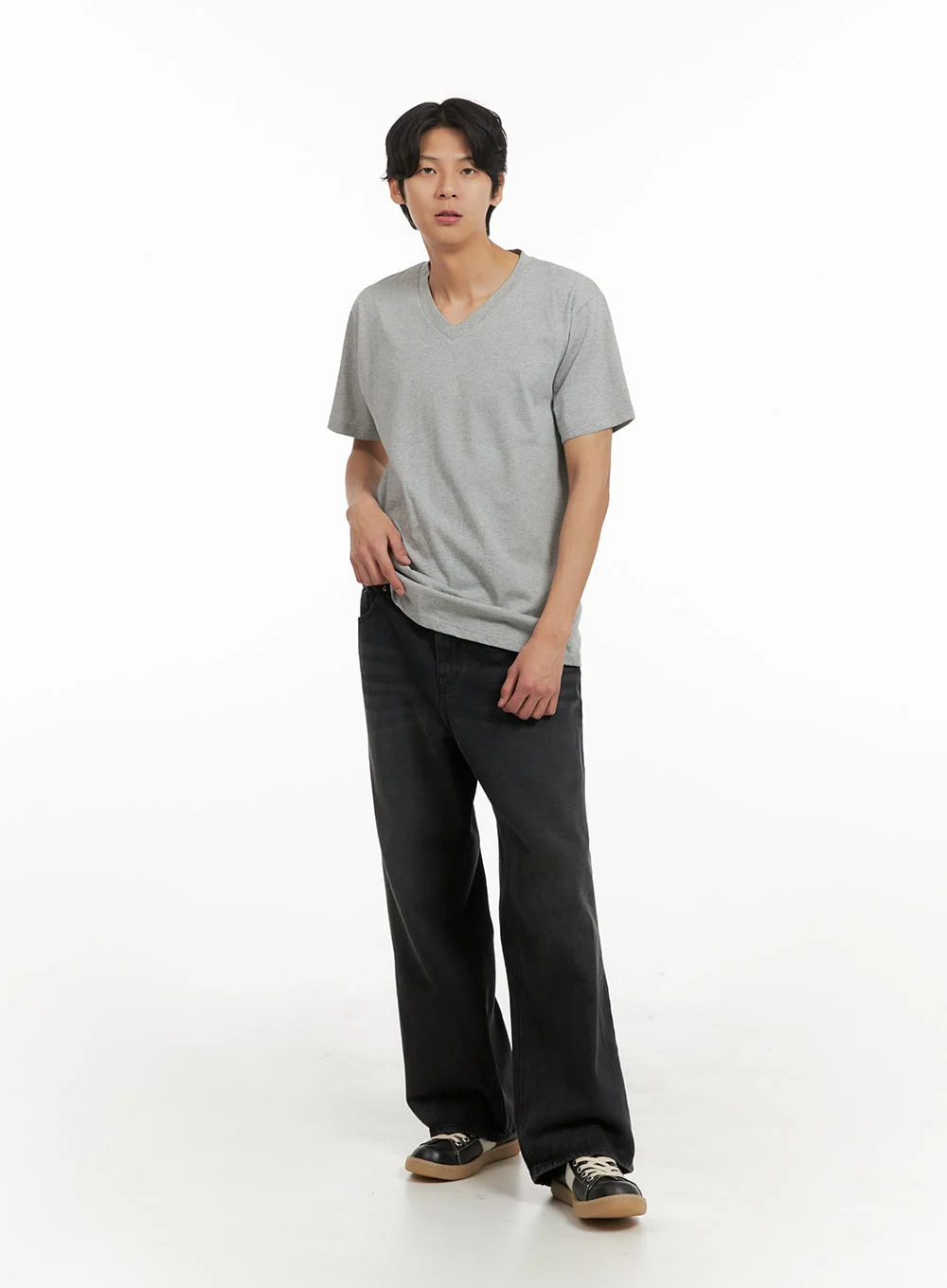 Men's Basic V-Neck T-Shirt (Gray) IY410 - Image 5