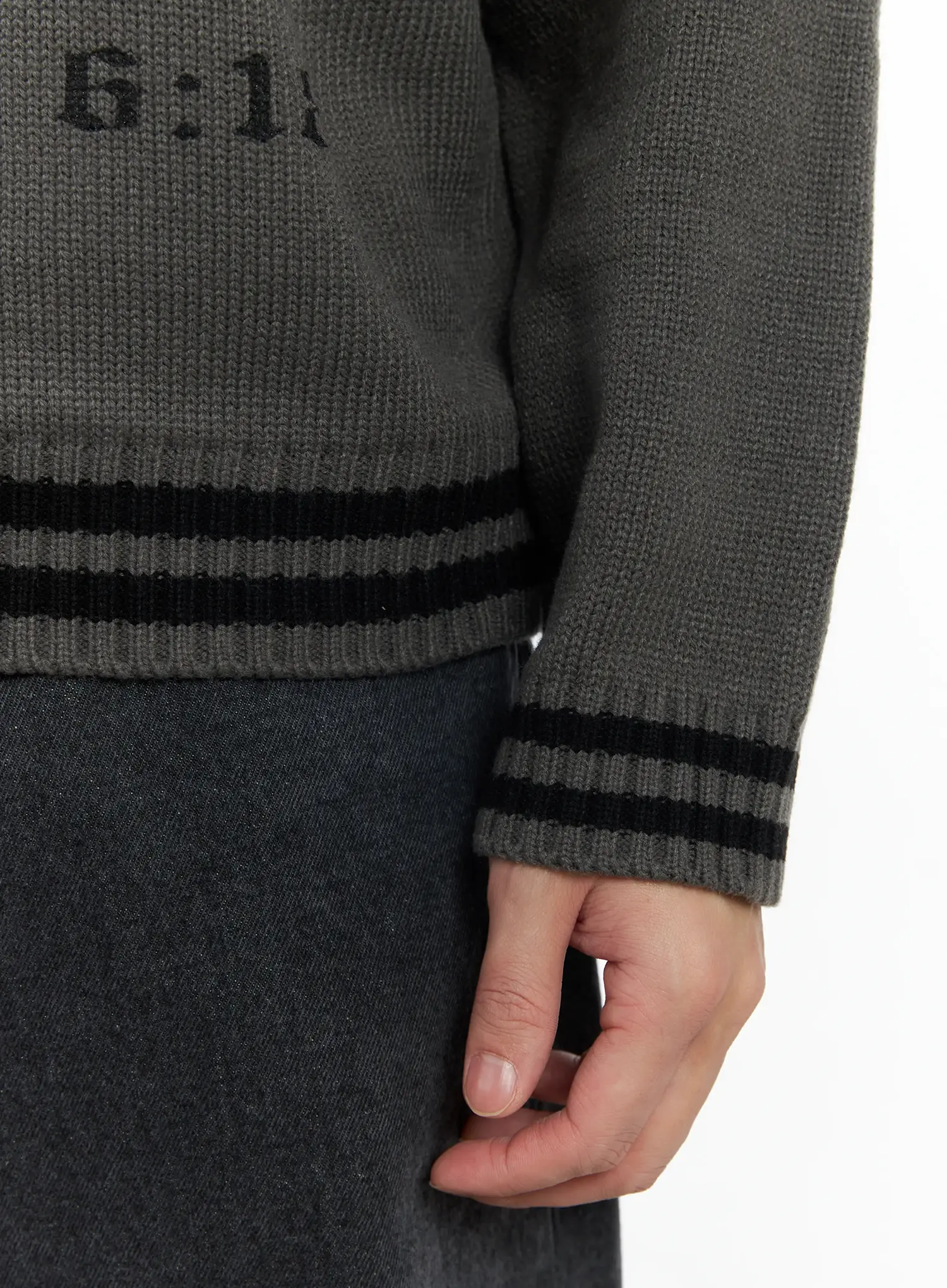 Men's Child of God Graphic Knit Sweater IF517 - Image 8