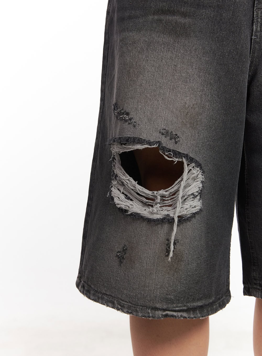 Men's Destroyed Burmuda Denim Shorts IM528 - Image 3