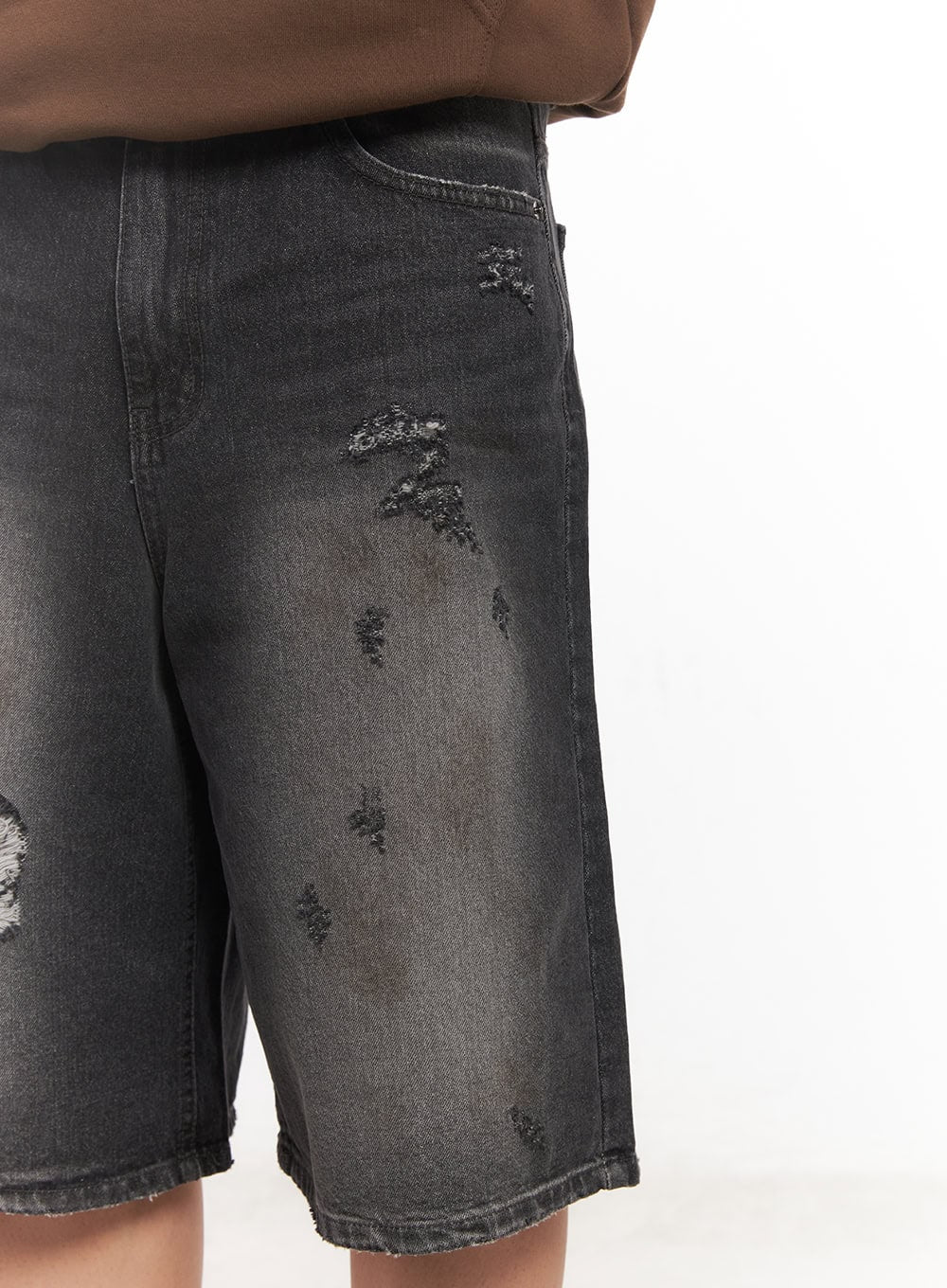Men's Destroyed Burmuda Denim Shorts IM528 - Image 4