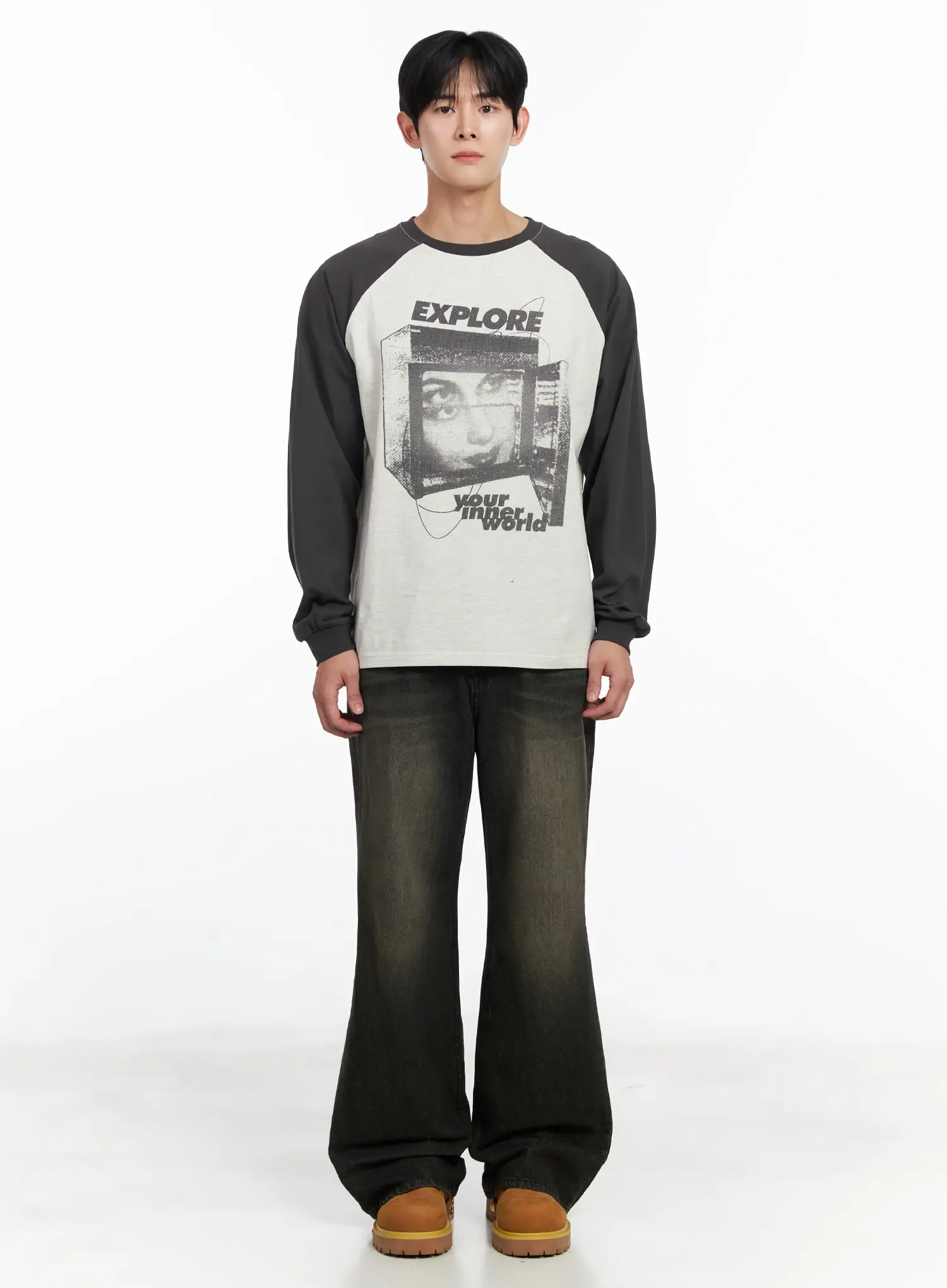 Men's Explore Graphic Long Sleeve Tee IJ521 - Image 3