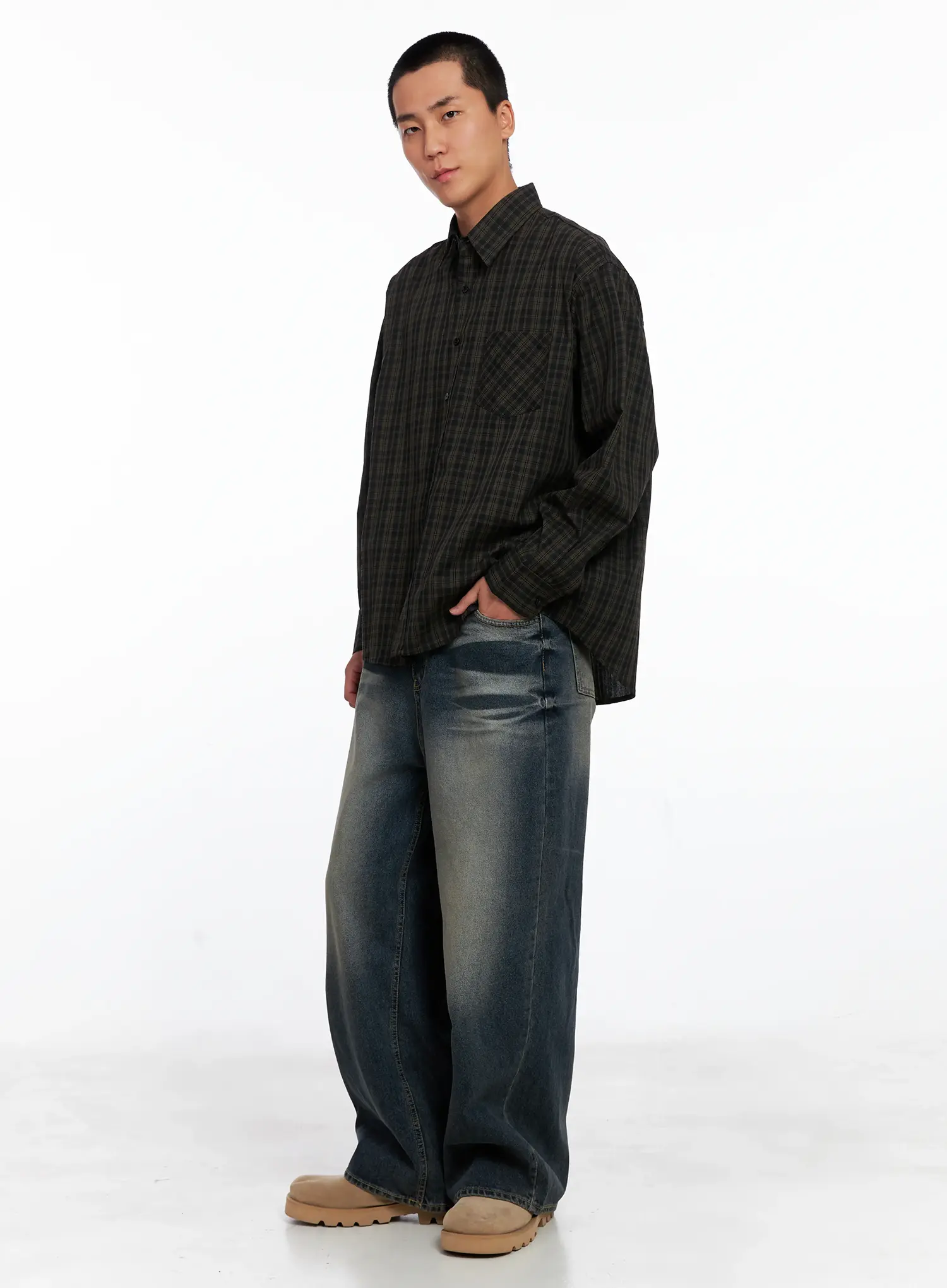 Men's Faded Wide-Leg Jeans IS510 - Image 11