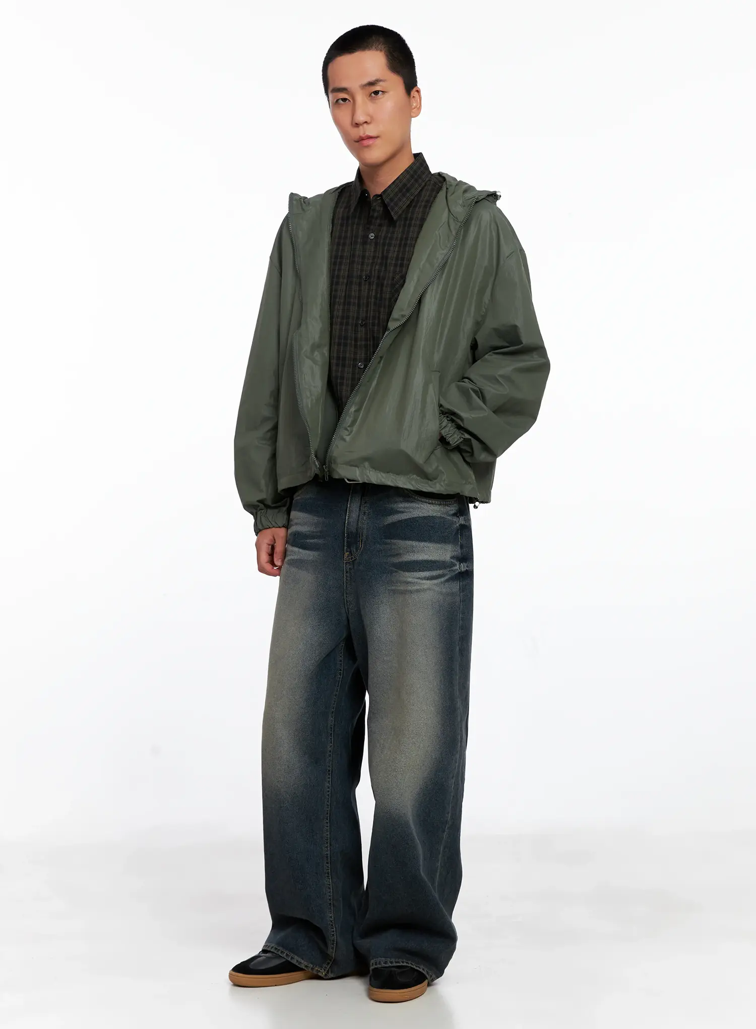 Men's Faded Wide-Leg Jeans IS510 - Image 2