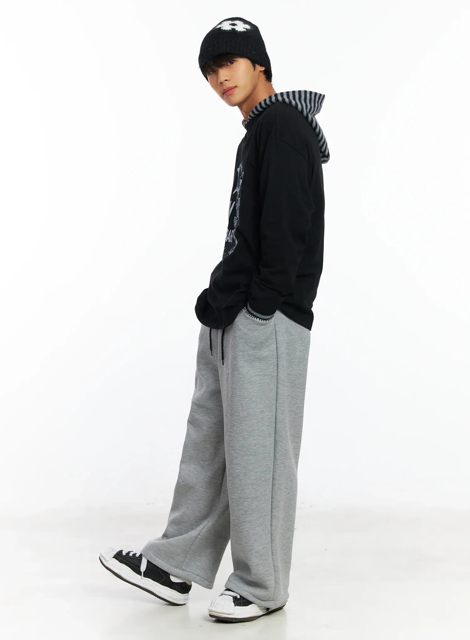 Men's Graphic Long Sleeve Hoodie IF506 - Image 2