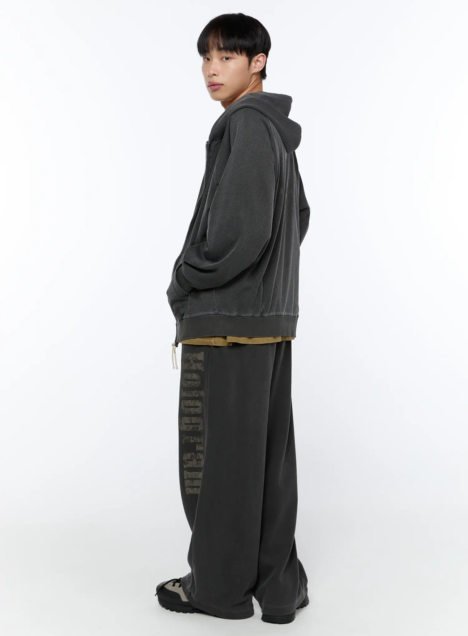 Men's Graphic Print Sweatpants IA520 - Image 2
