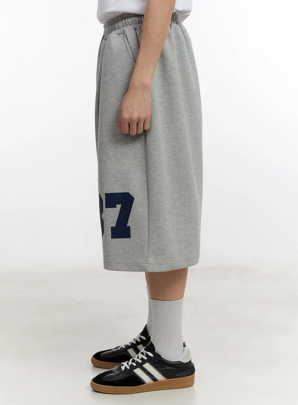 Men's Graphic Wide-Fit Sweat Shorts IA504 - Image 5