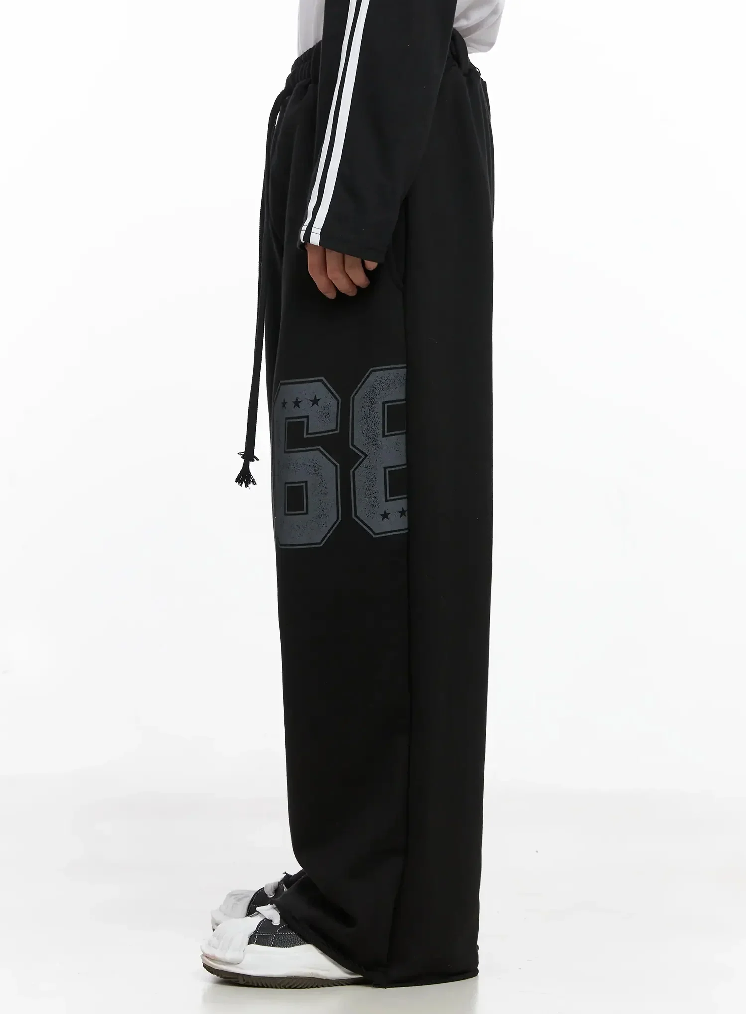 Men's Number Graphic Sweatpants IO516 - Image 6