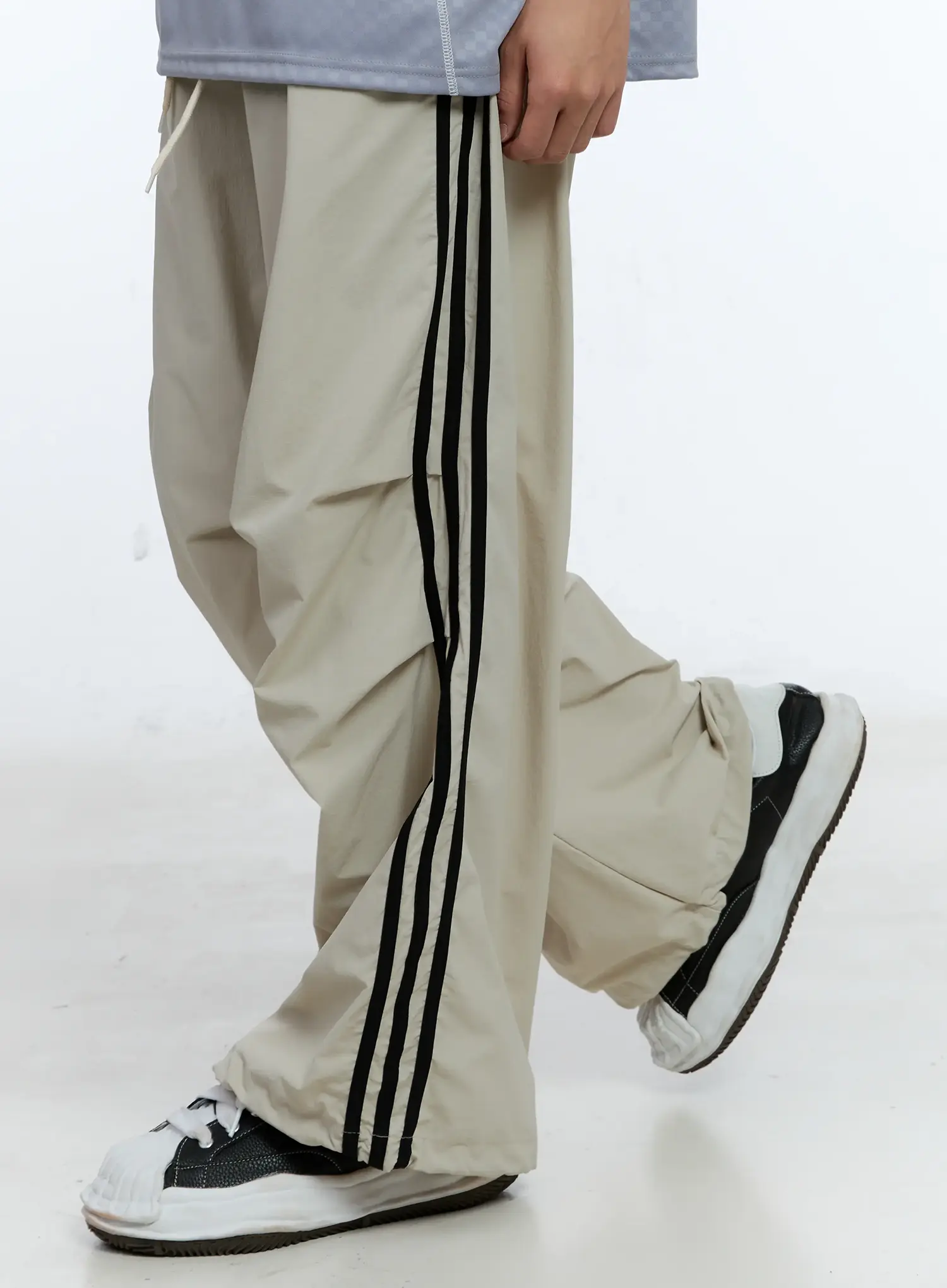 Men's Parachute Nylon Track Pants IL515 - Image 11