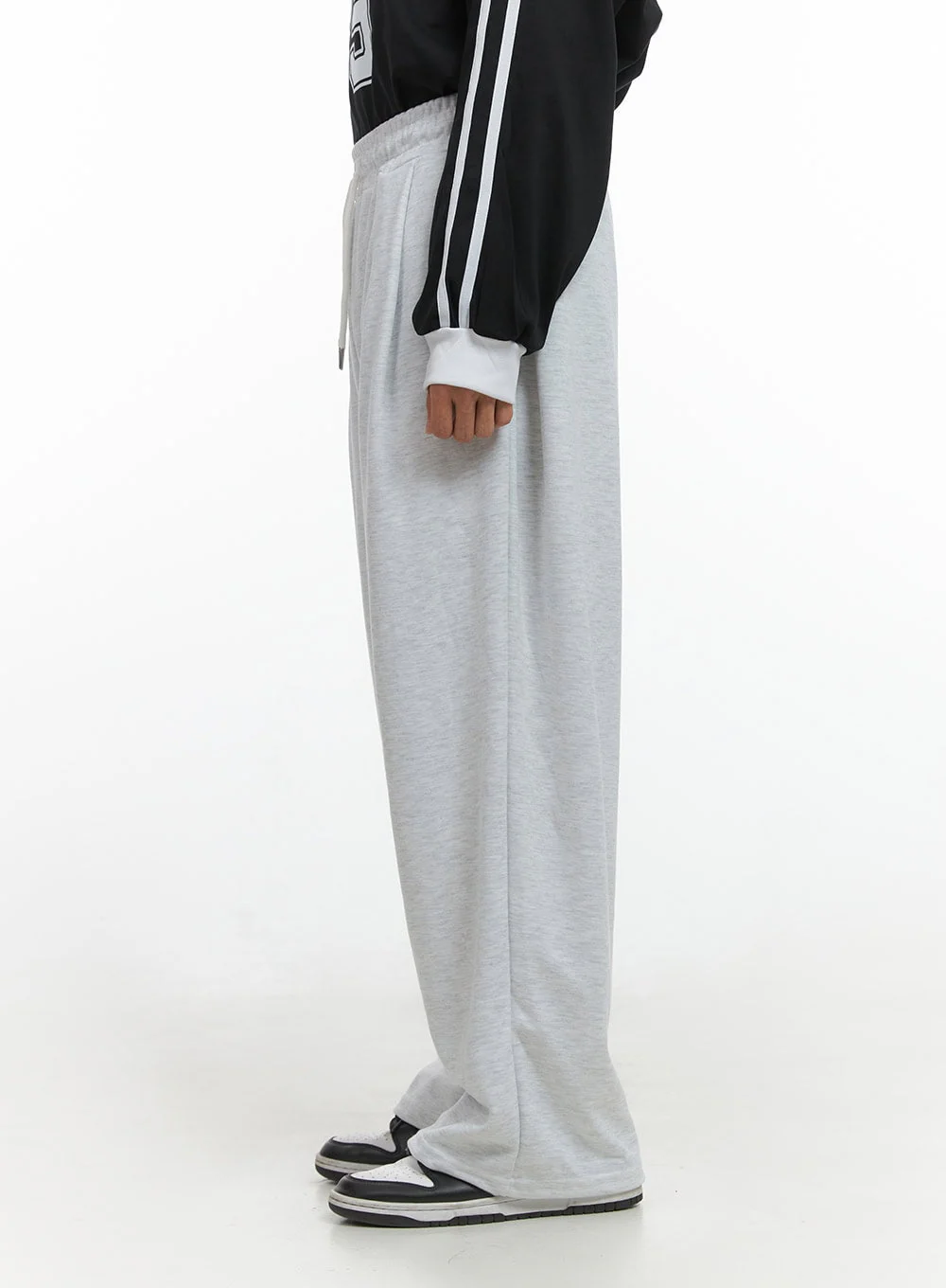 Men's Pintuck Wide Fit Sweatpants IO420 - Image 4
