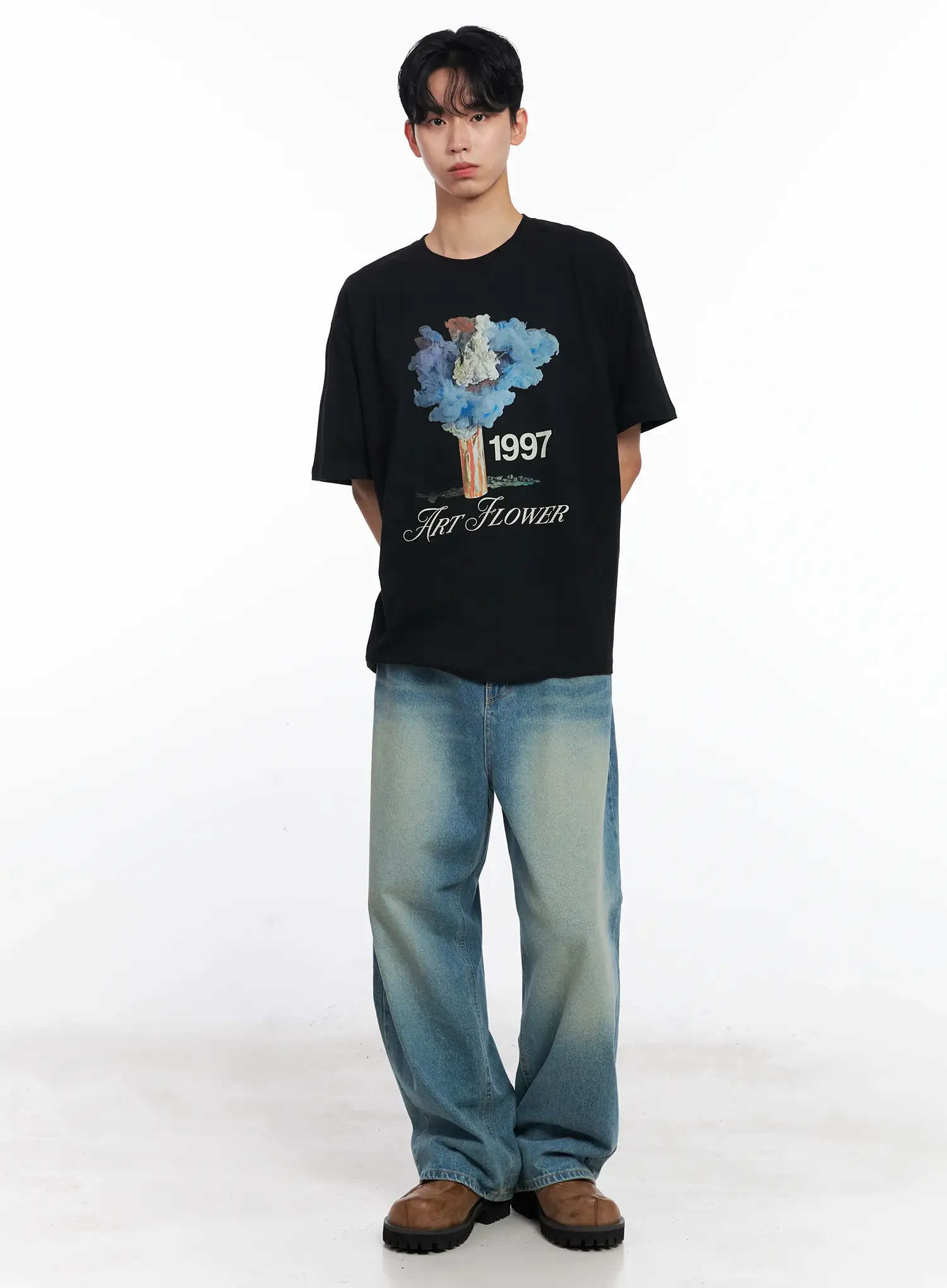 Men's Relaxed Light Blue-Wash Jeans IL501 - Image 10