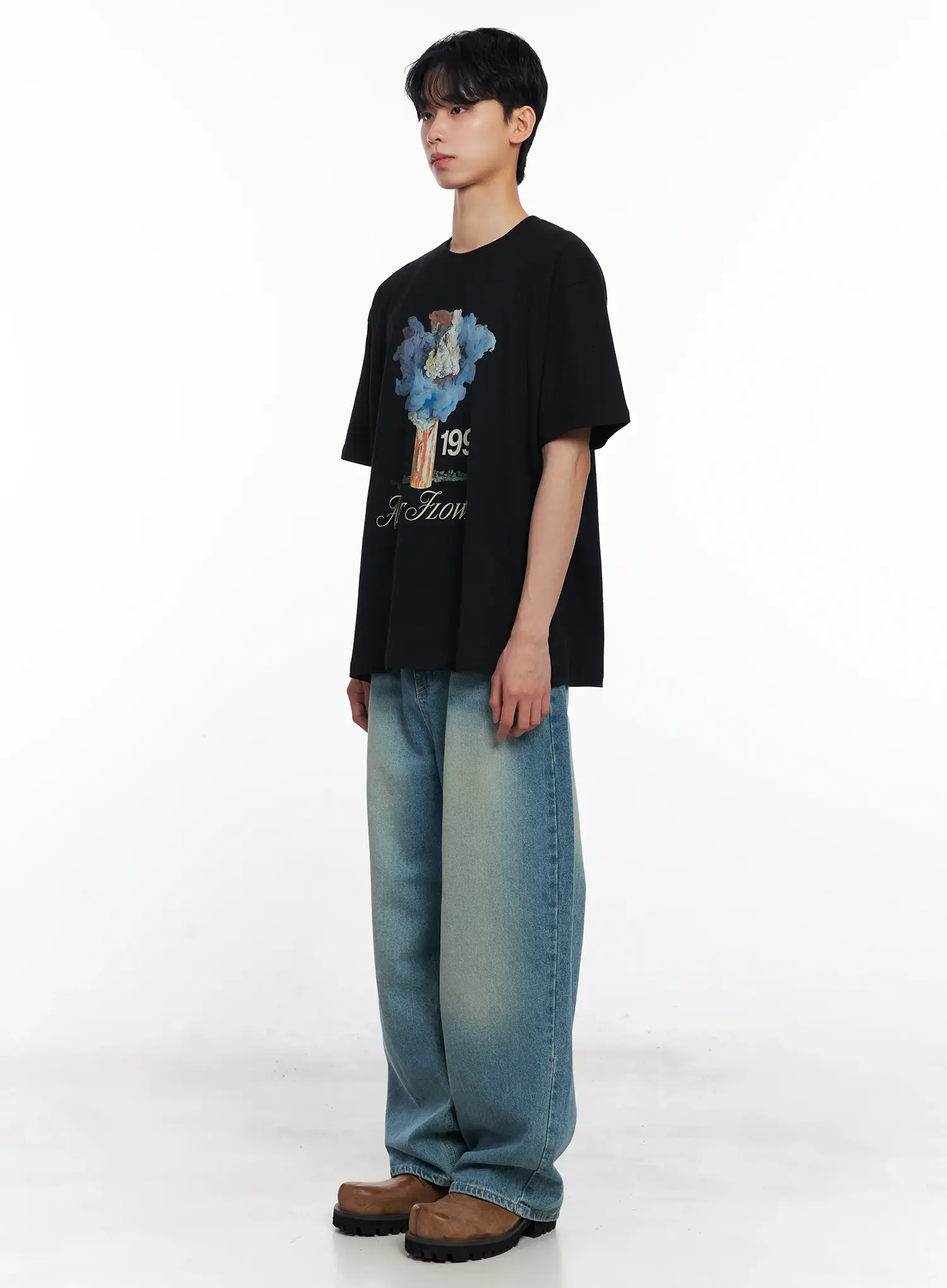 Men's Relaxed Light Blue-Wash Jeans IL501 - Image 4