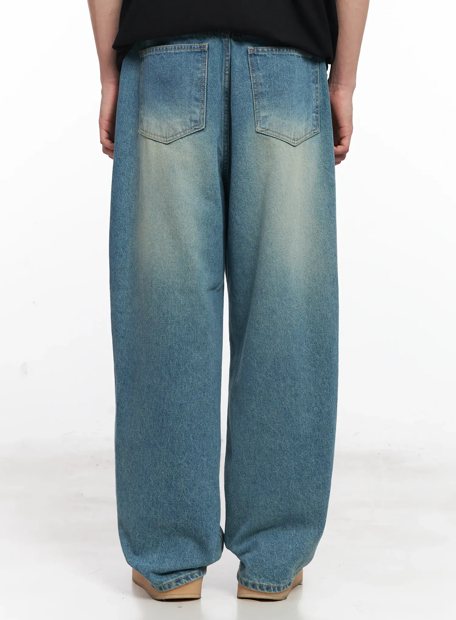 Men's Relaxed Light Blue-Wash Jeans IL501 - Image 8