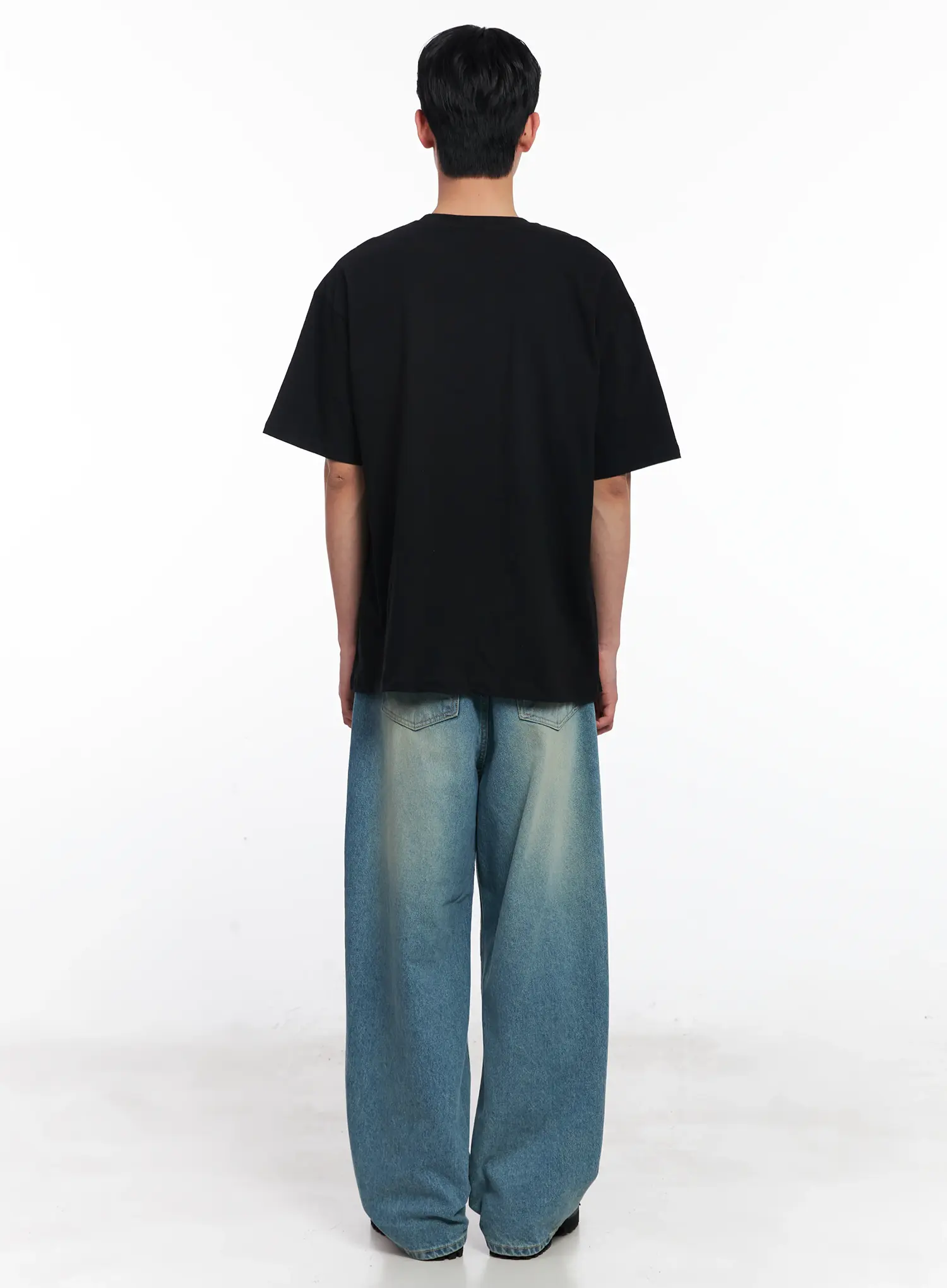 Men's Relaxed Light Blue-Wash Jeans IL501 - Image 9