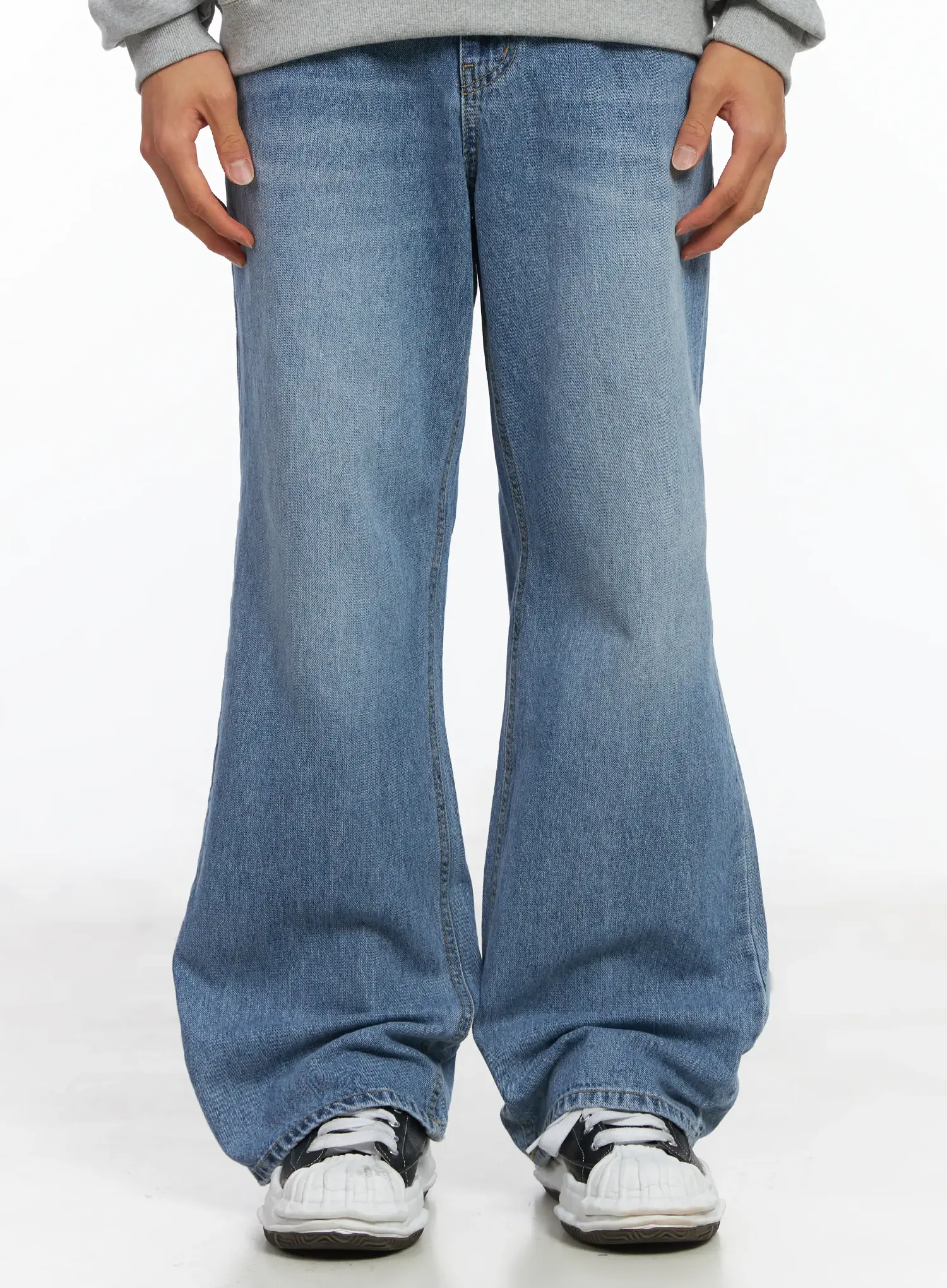 Men's Semi-Flared Jeans IJ514