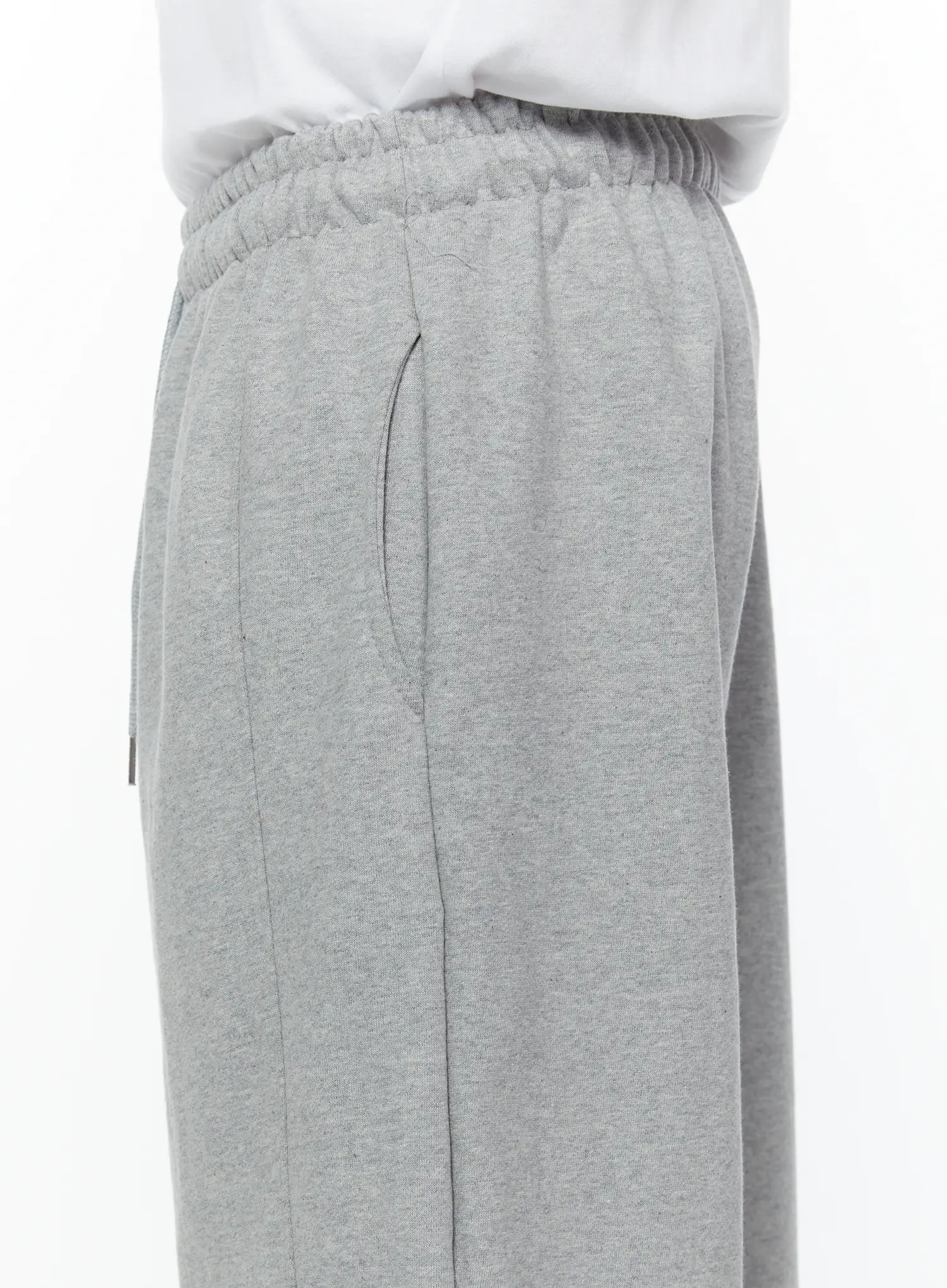 Men's Side Slit Bermuda Sweat Shorts (Gray) IY504 - Image 6