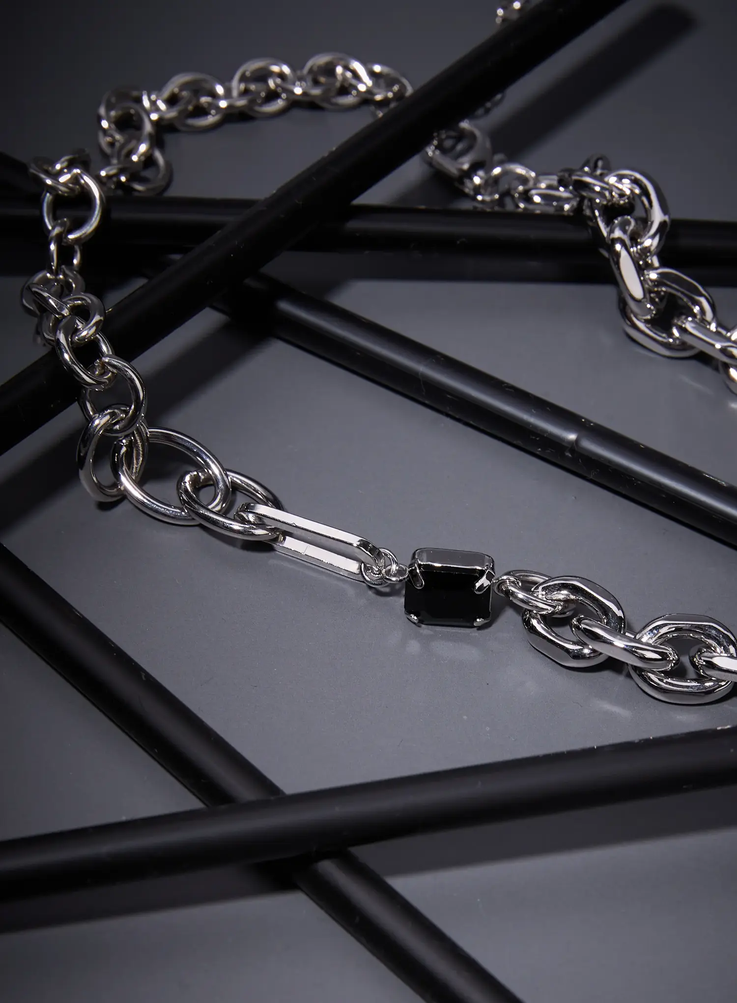 Men's Staple Black Pendant Necklace IL501