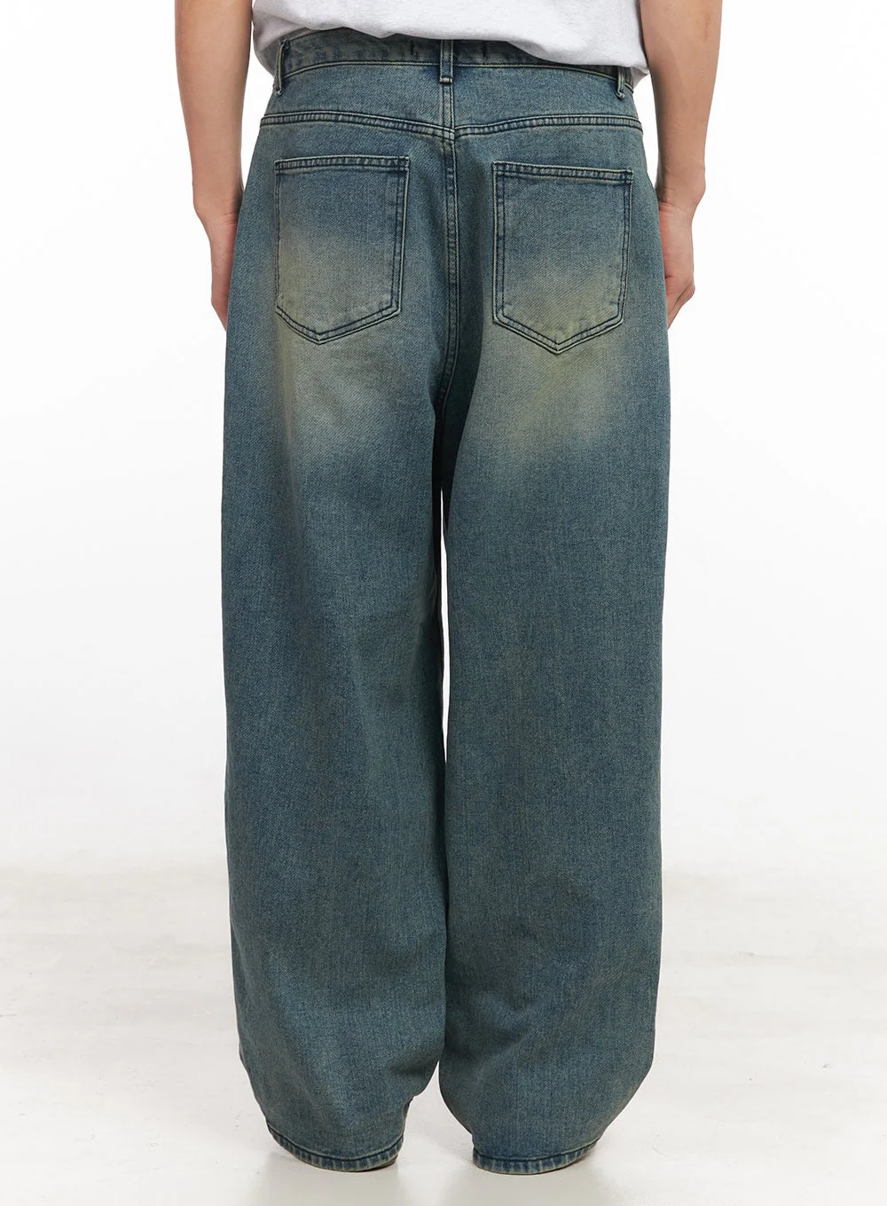 Men's Stitched Detail Wide-Fit Jeans IA511 - Image 4