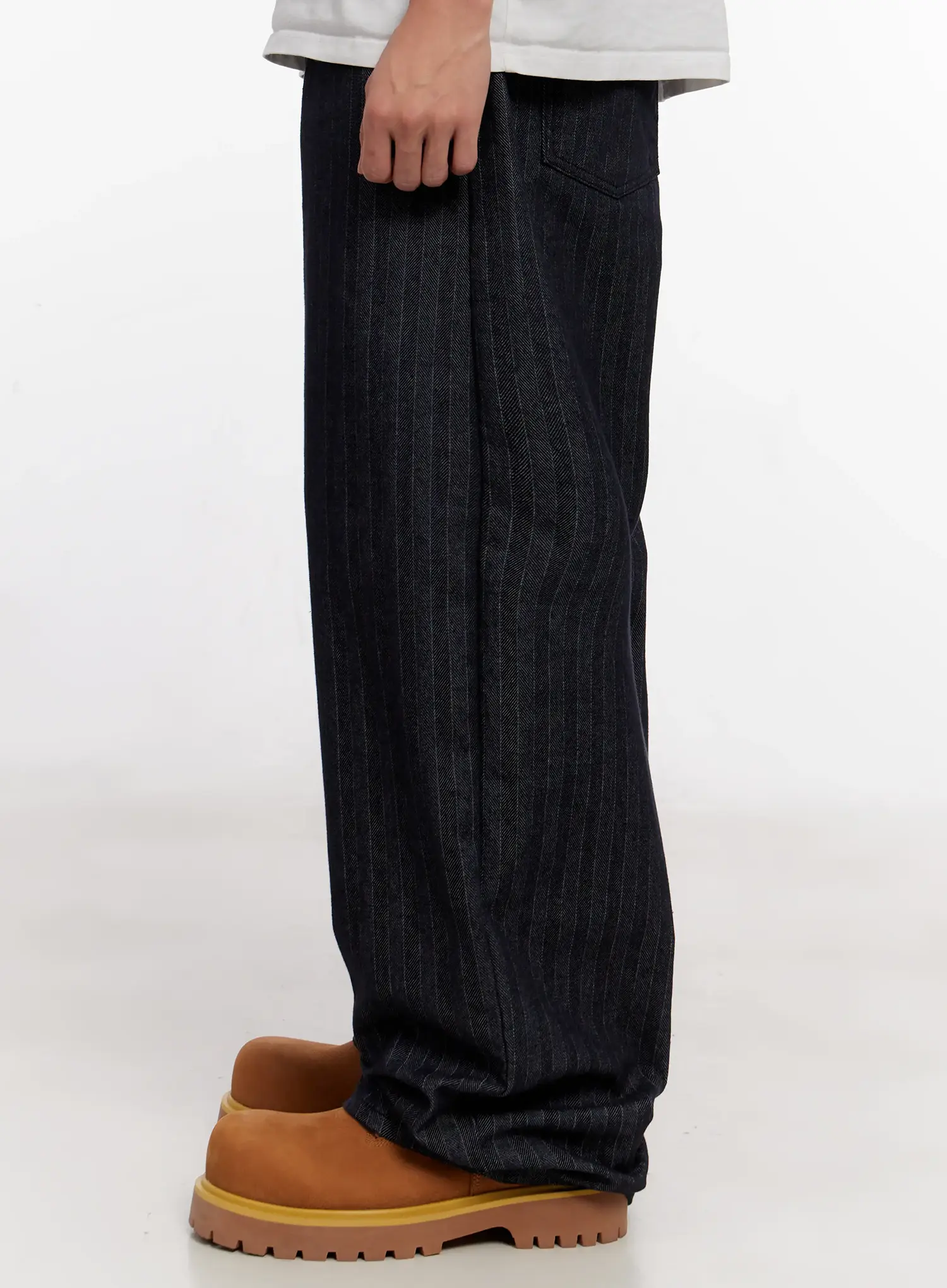 Men's Stripe Wide-Leg Jeans with Patch Detail IO523 - Image 6