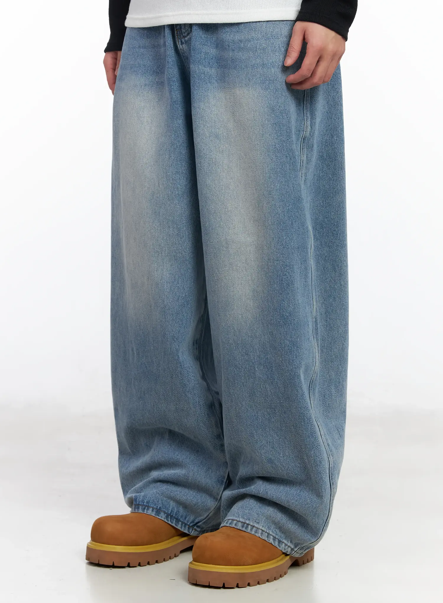Men's Vintage-Wash Wide Leg Jeans IM518 - Image 5