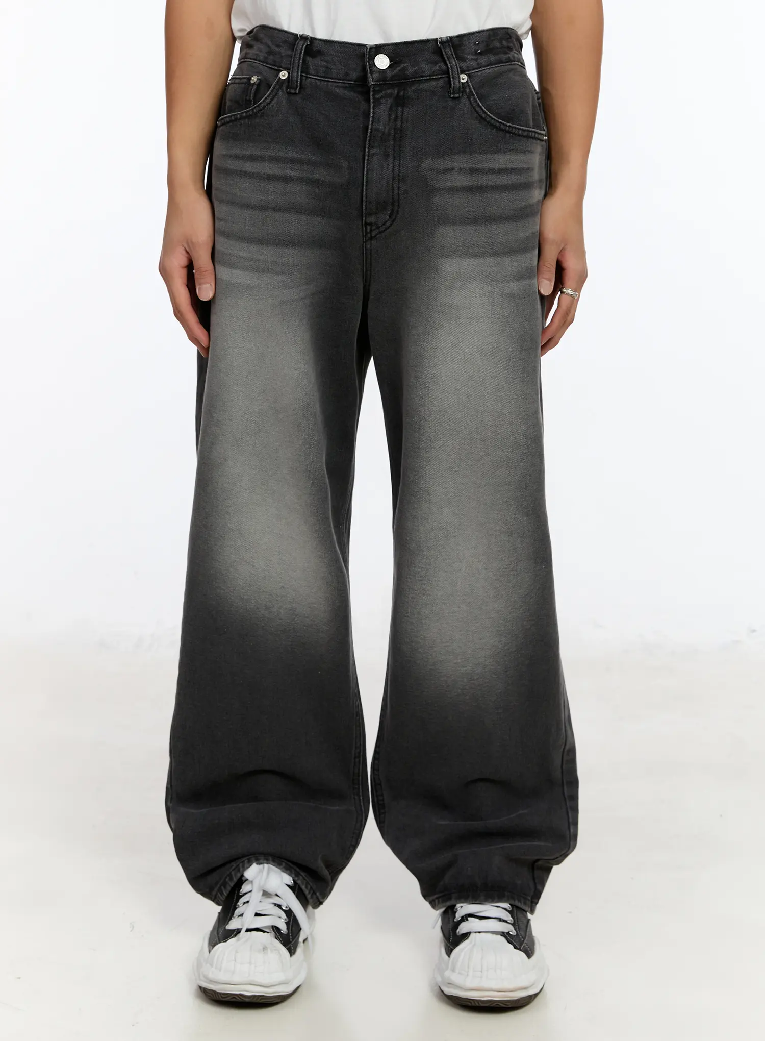 Men's Washed Wide Leg Jeans IM530