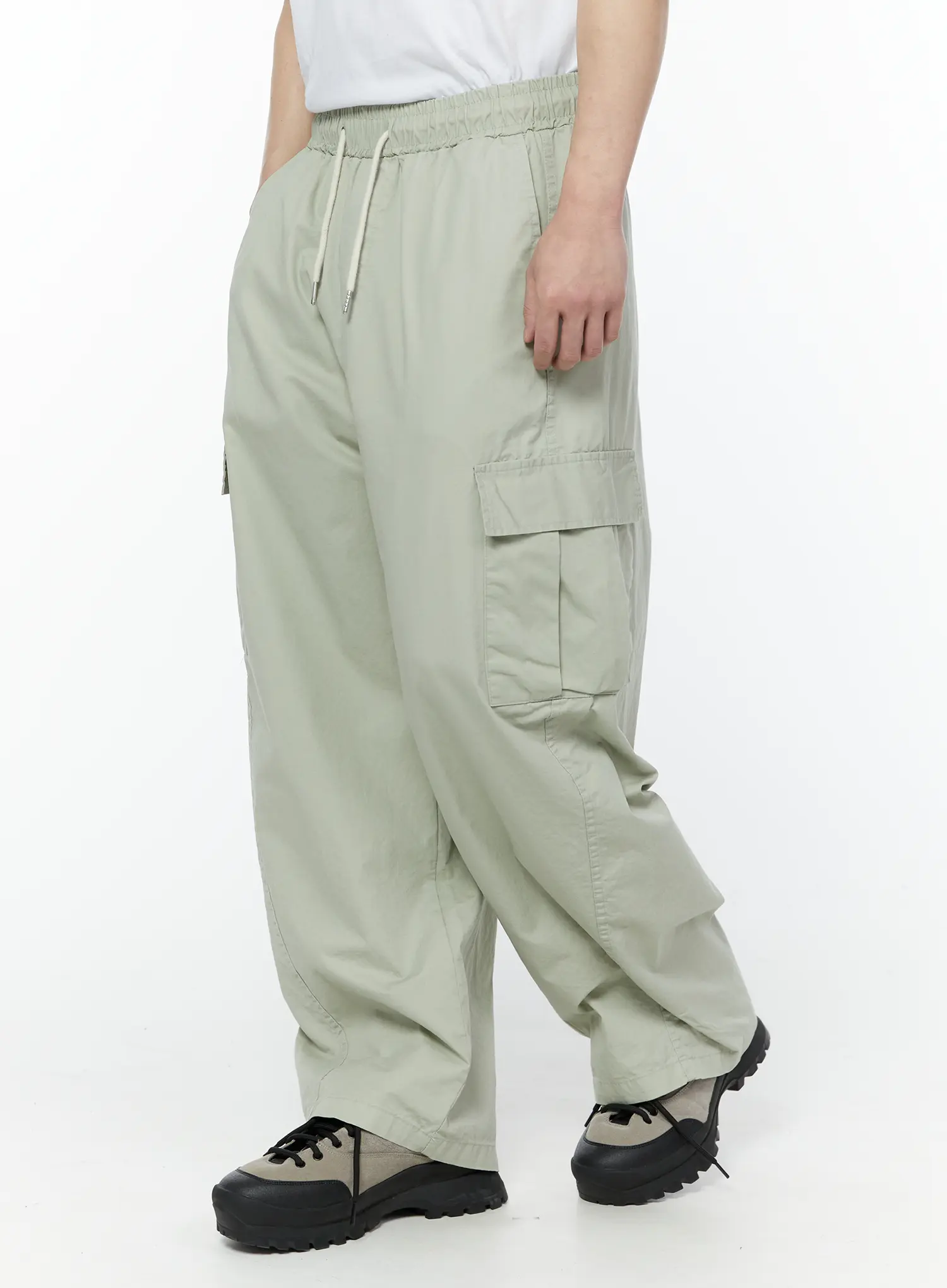 Men's Wide Cargo Pants (Light Gray) IY506 - Image 4