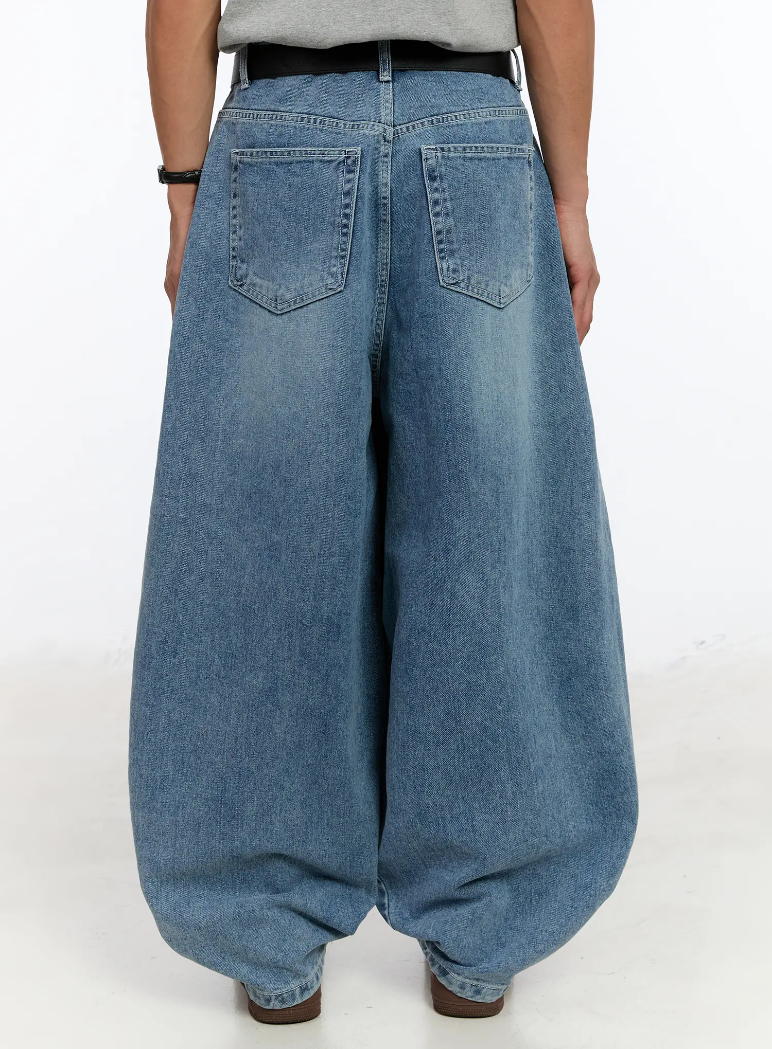 Men's Wide Leg Balloon Jeans IM530 - Image 6