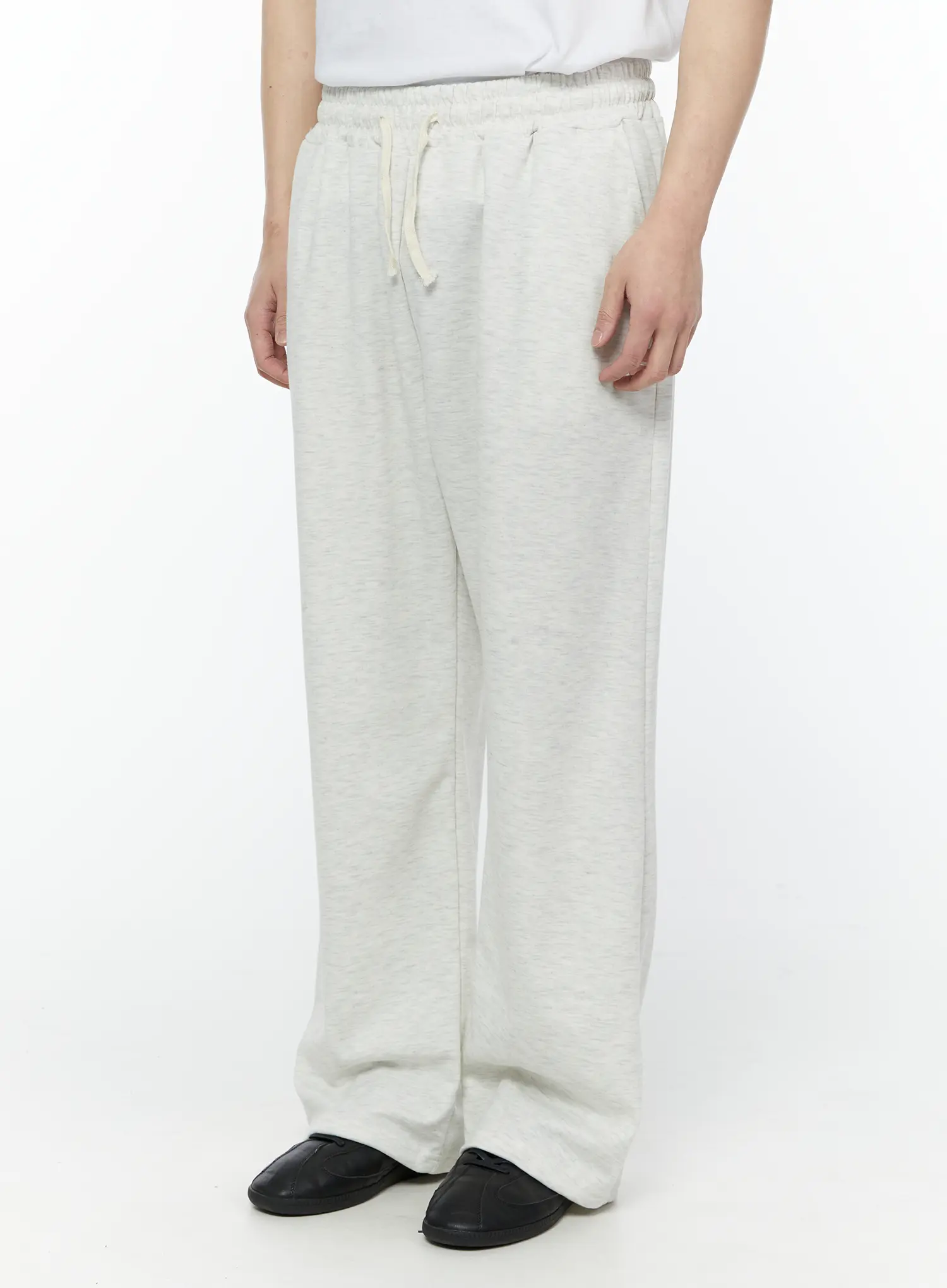Men's Wide Leg Sweatpants (Light Beige) IY506 - Image 4