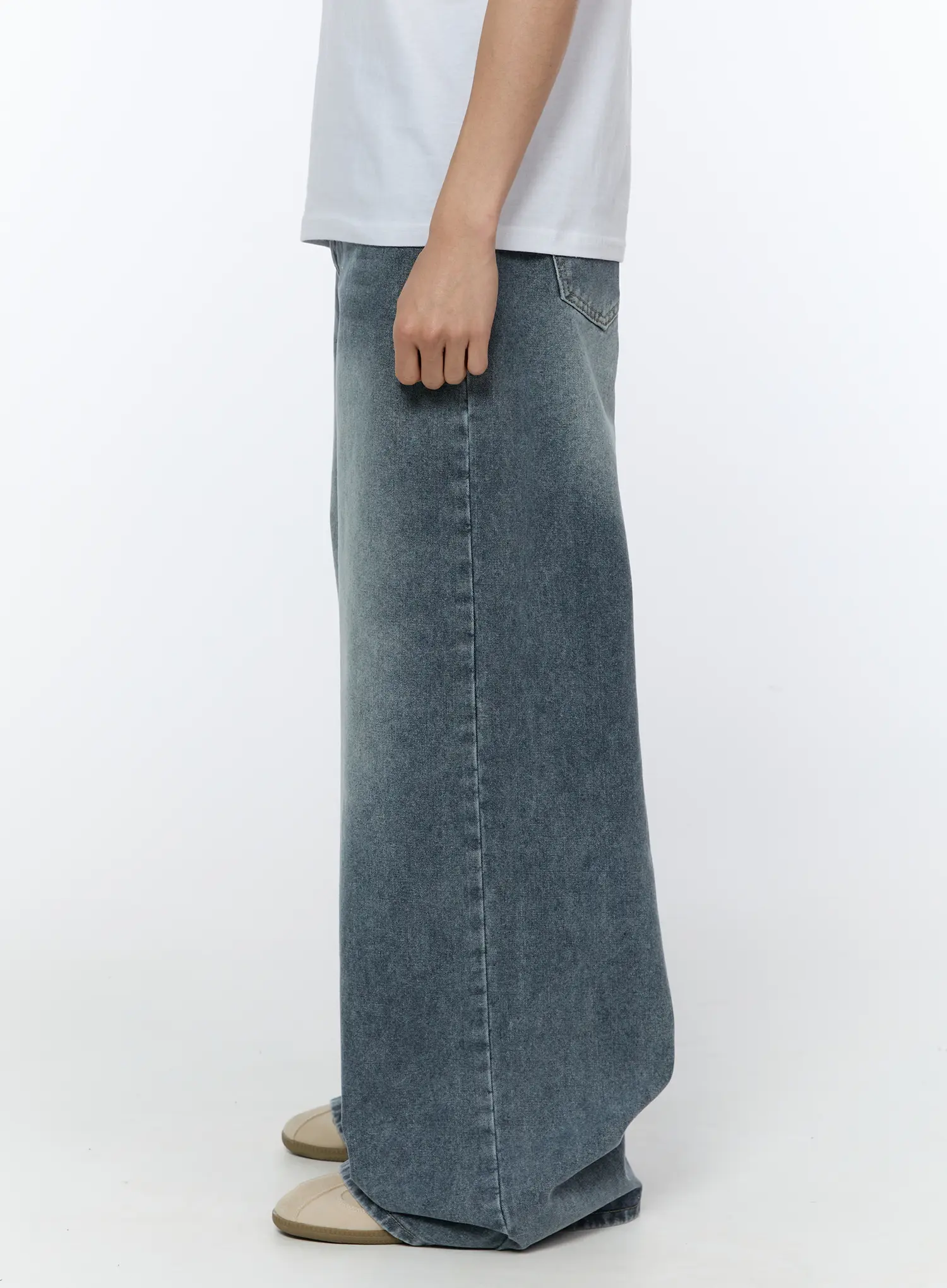 Men's Wide-Leg Washed Jeans IA517 - Image 5